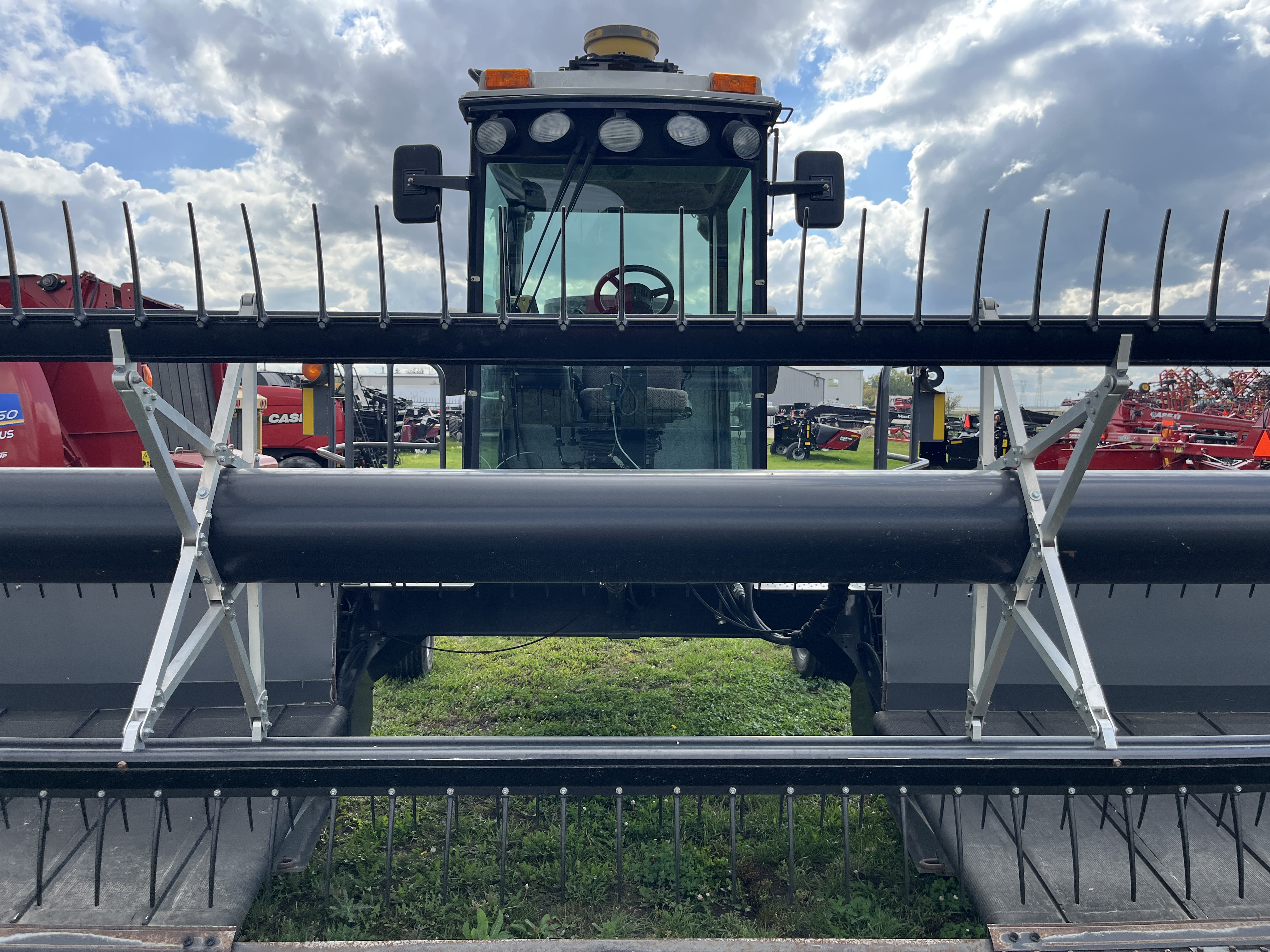 2011 Massey Ferguson 9430 Windrower