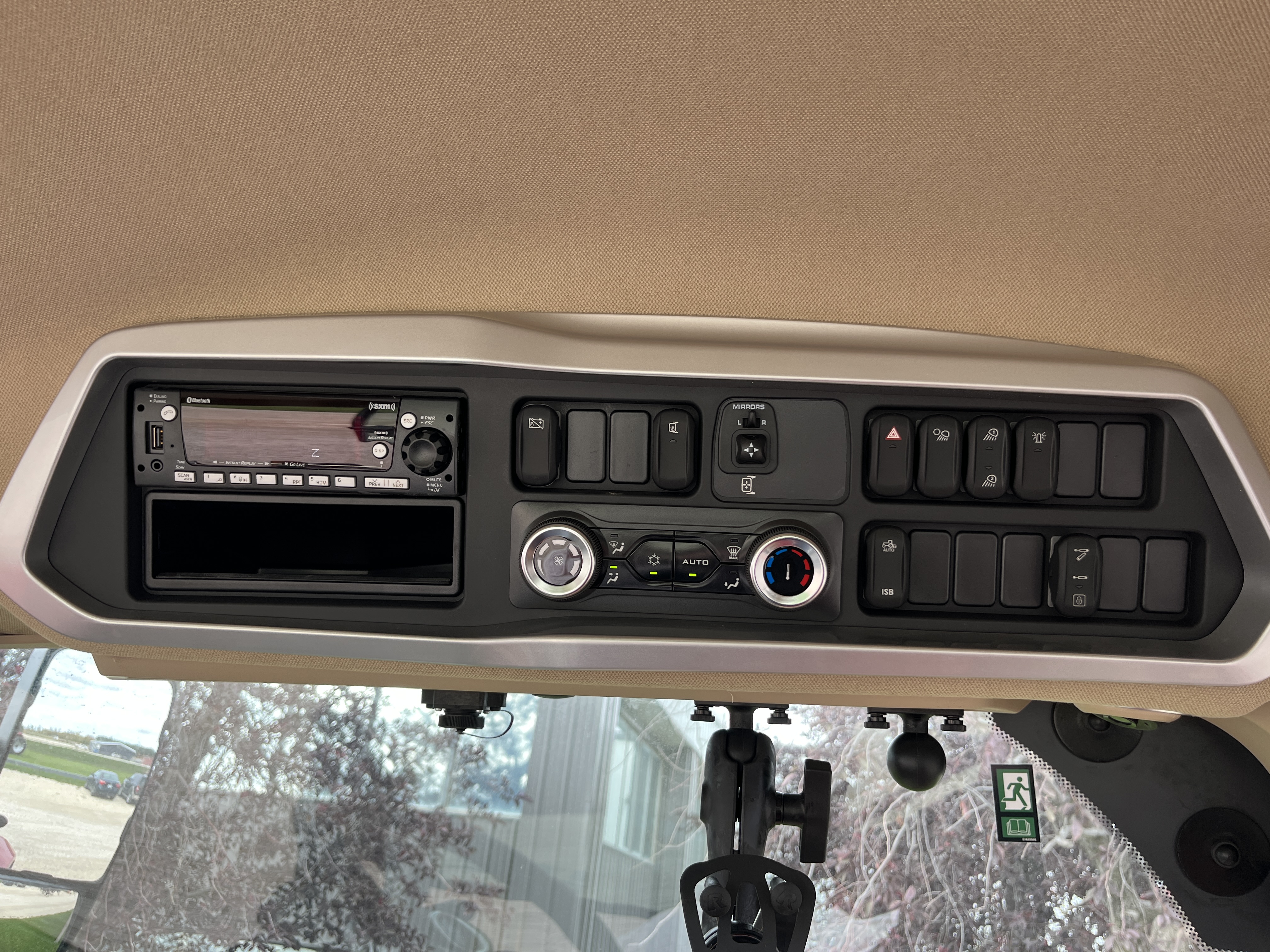 2024 Case IH Puma 200 Tractor