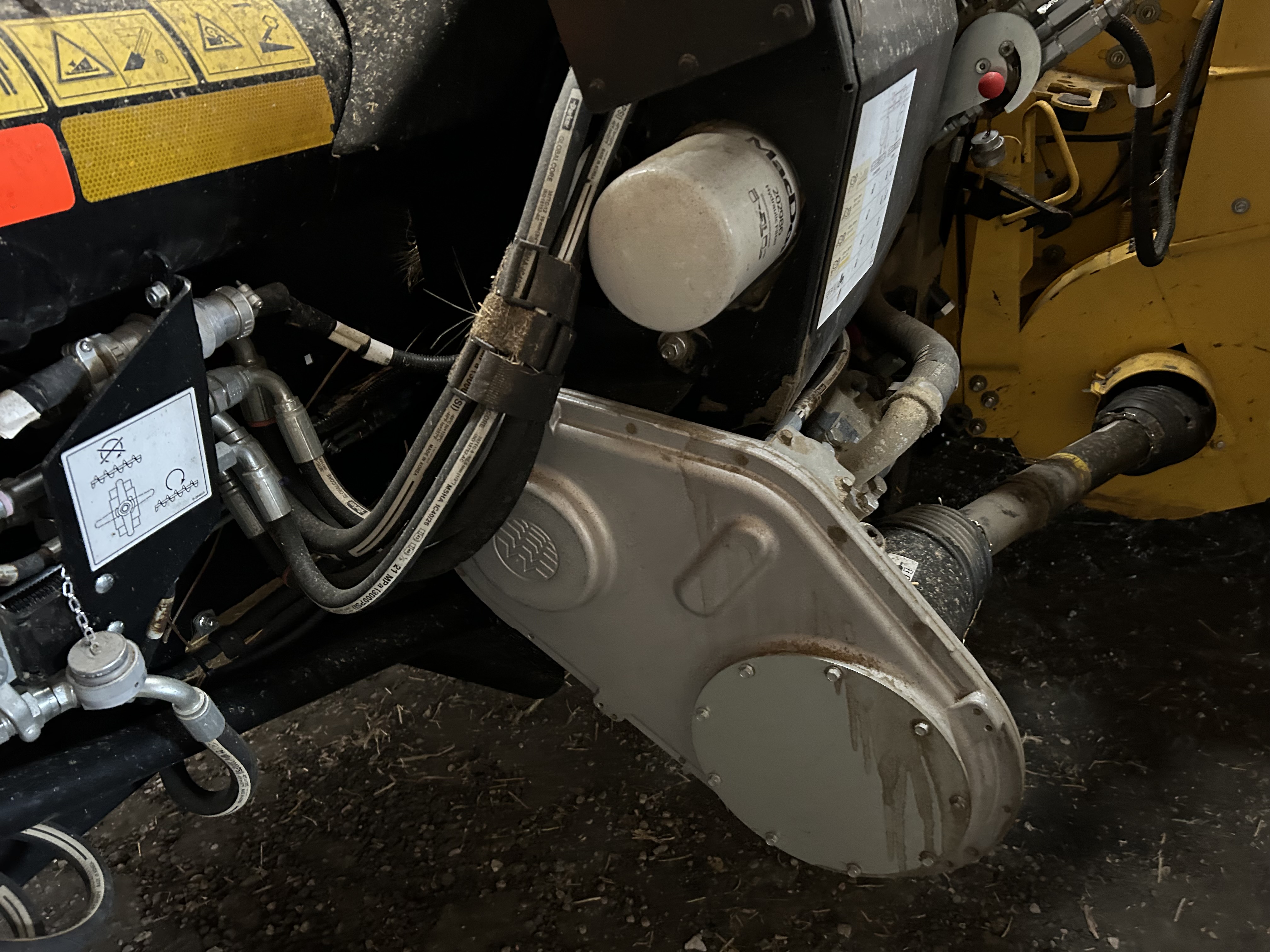 2018 MacDon FD140 Header Combine