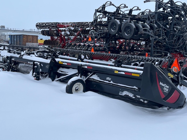2018 MacDon FD140 Header Combine