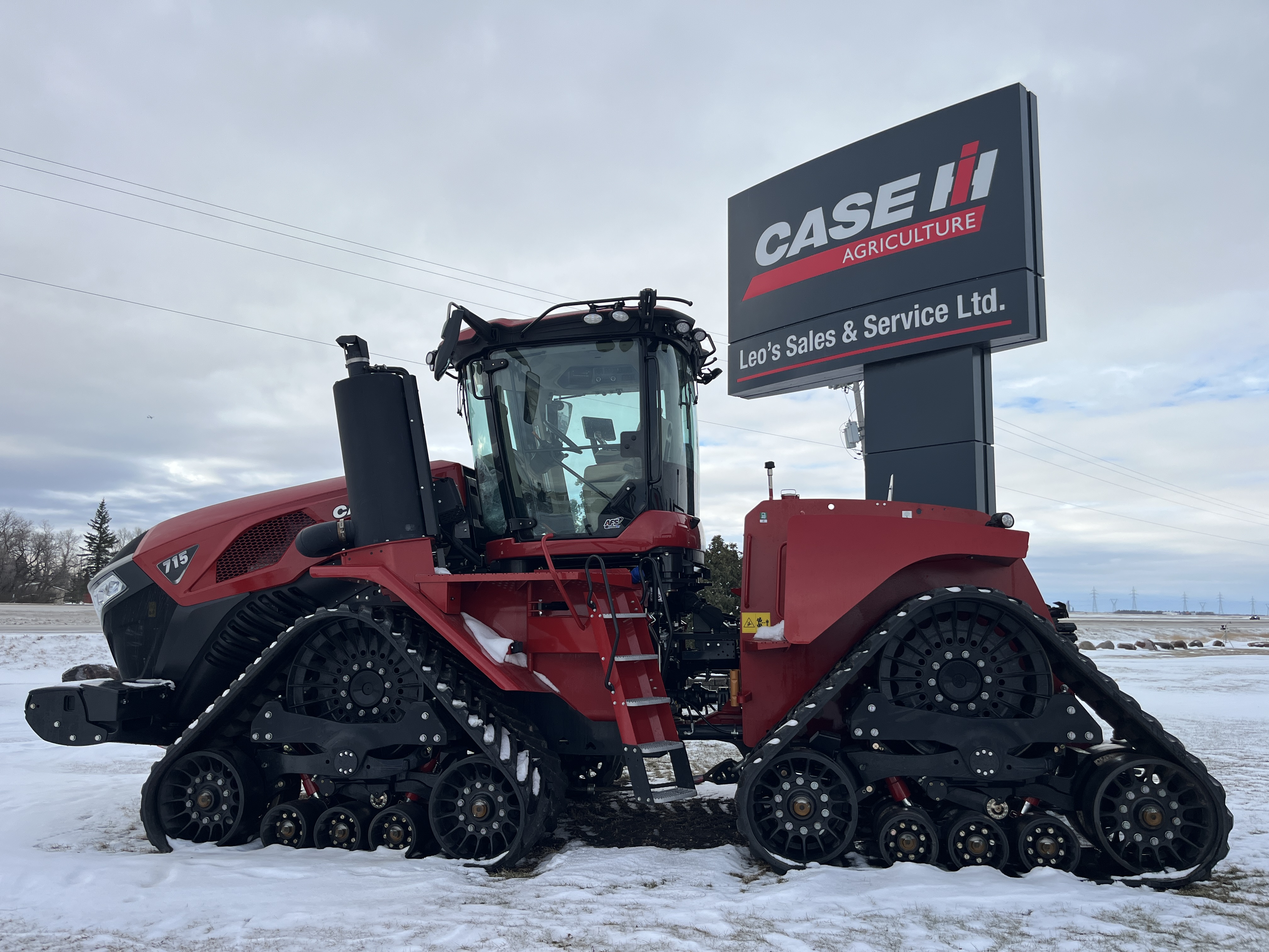 2025 Case IH 715 Tractor