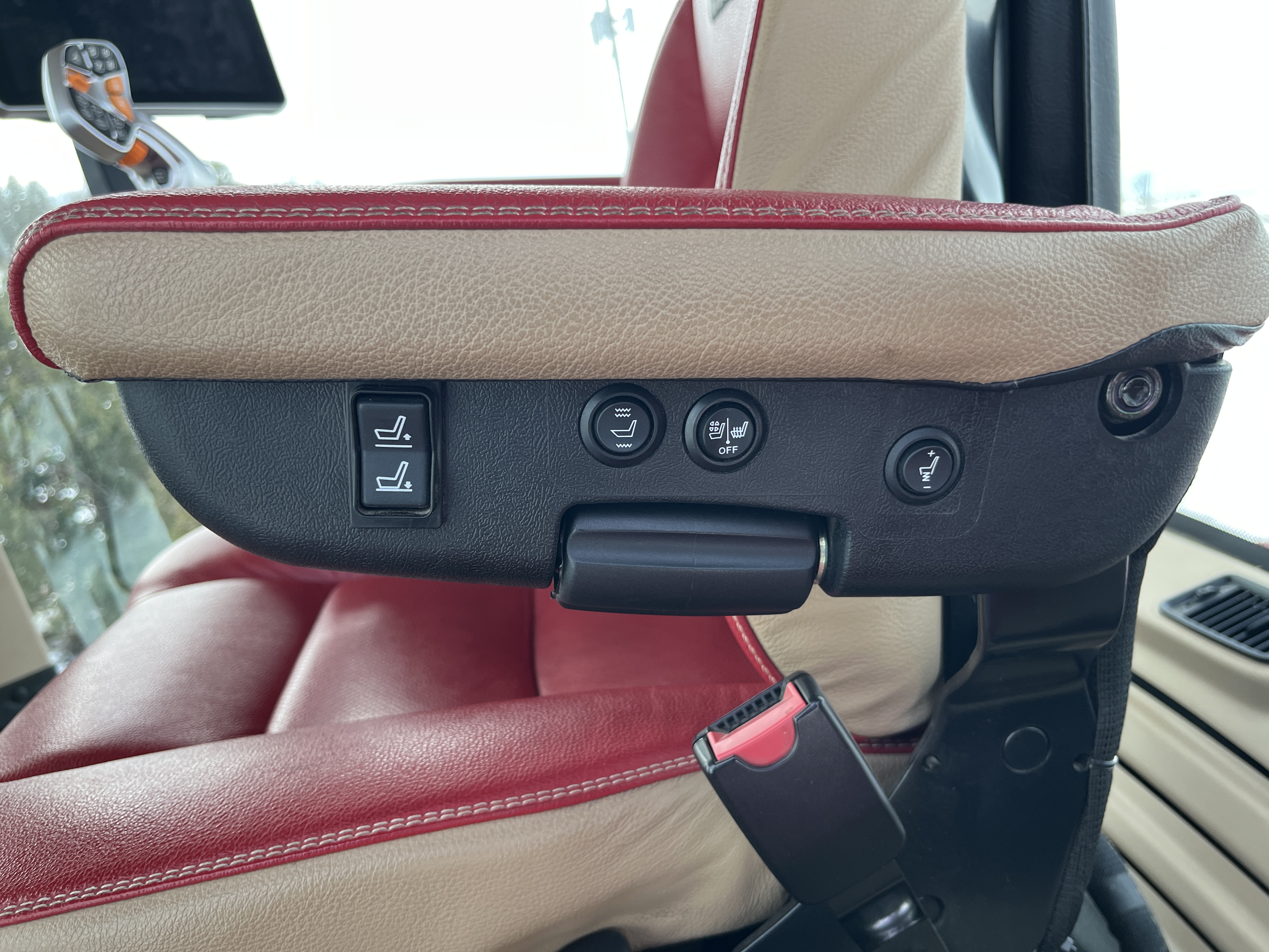 2025 Case IH 715 Tractor