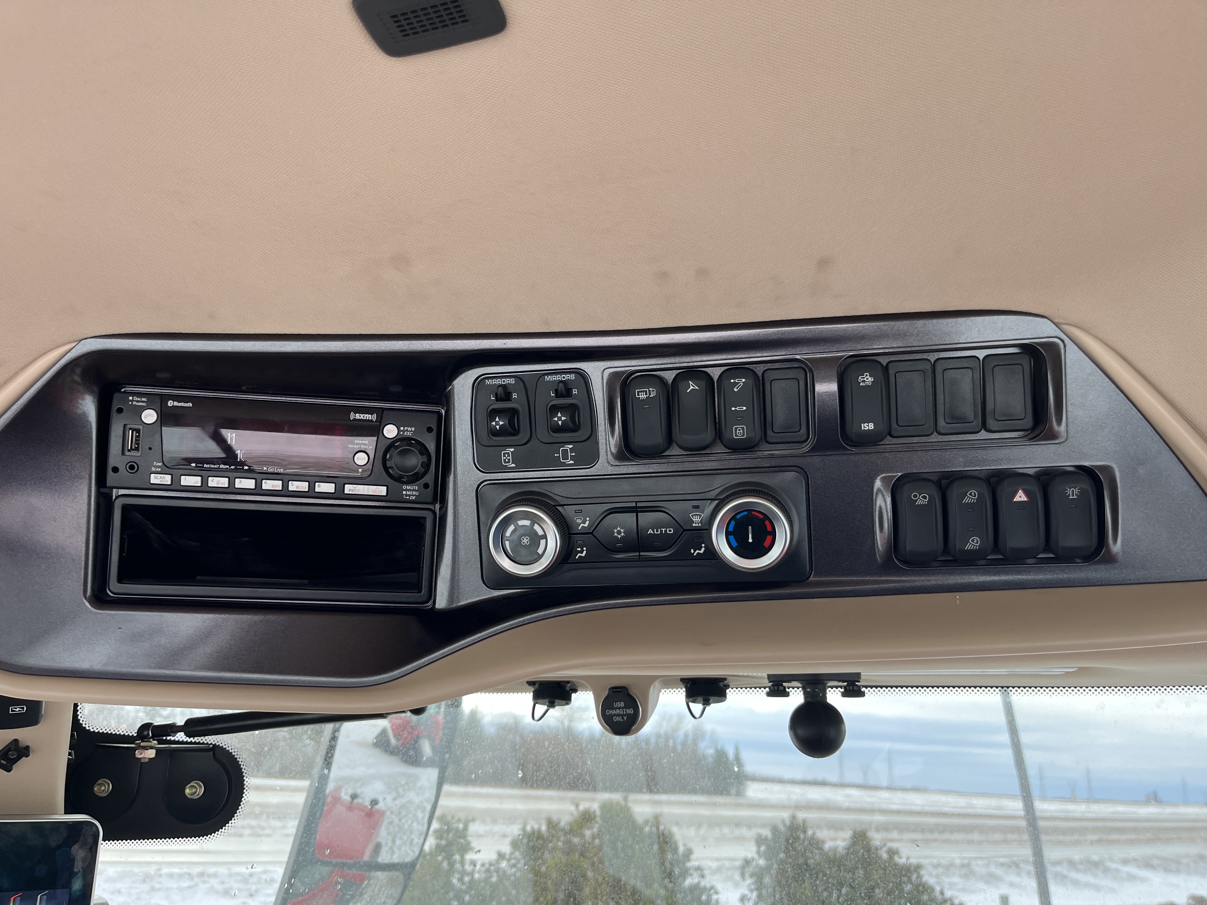 2025 Case IH 715 Tractor