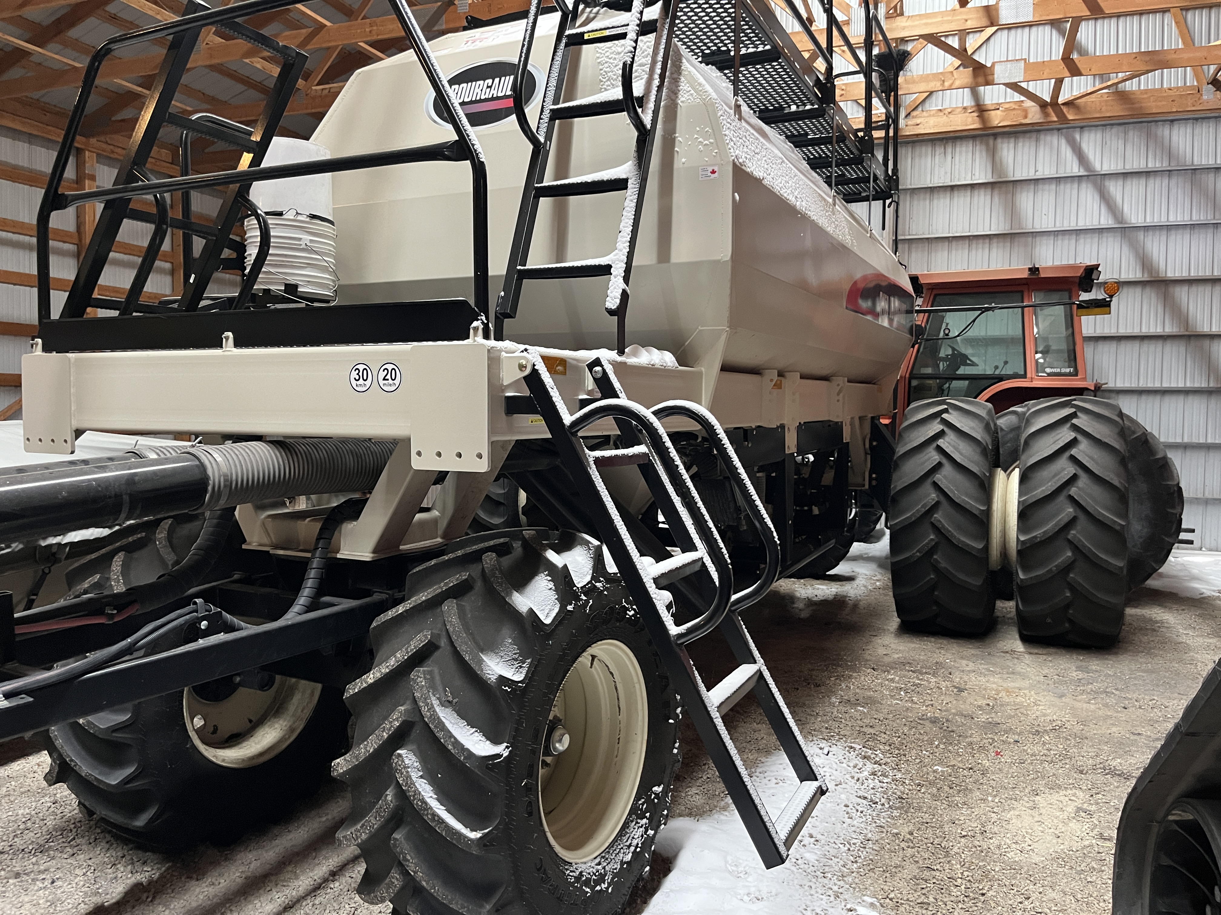 2021 Bourgault 3720/8450 Air Seeder