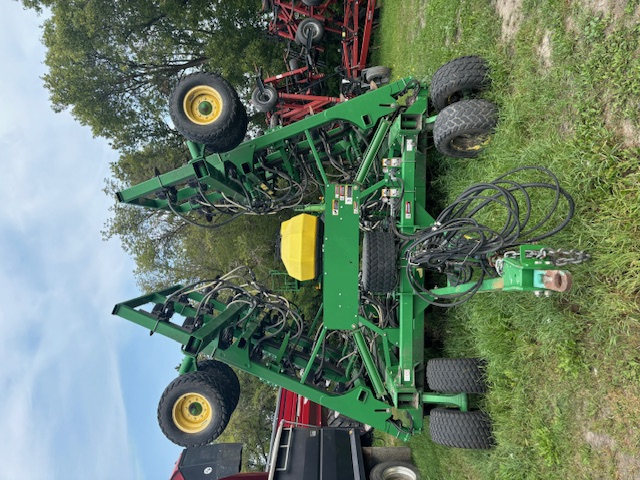 2011 John Deere 1895 Air Seeder