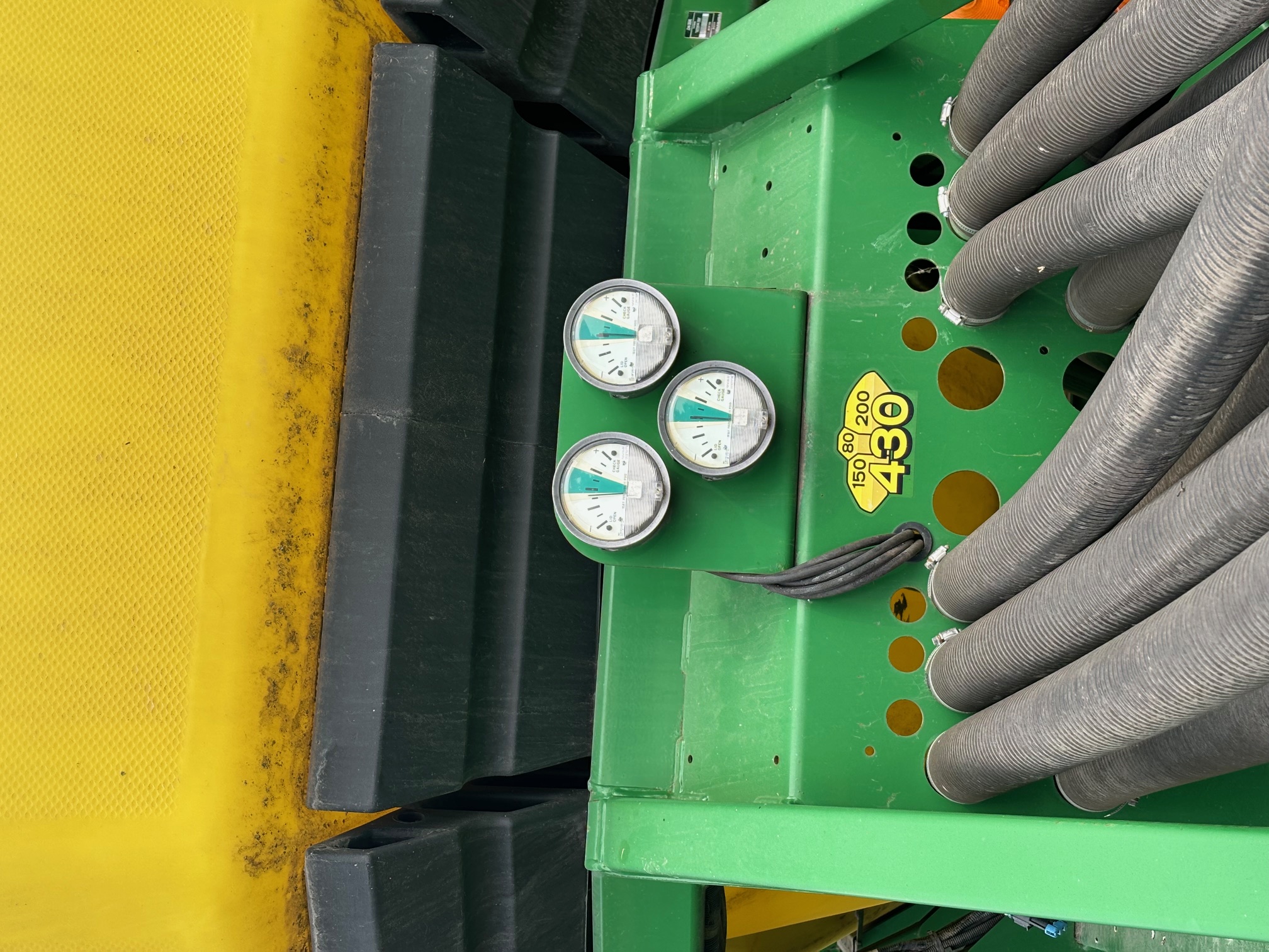 2011 John Deere 1895 Air Seeder