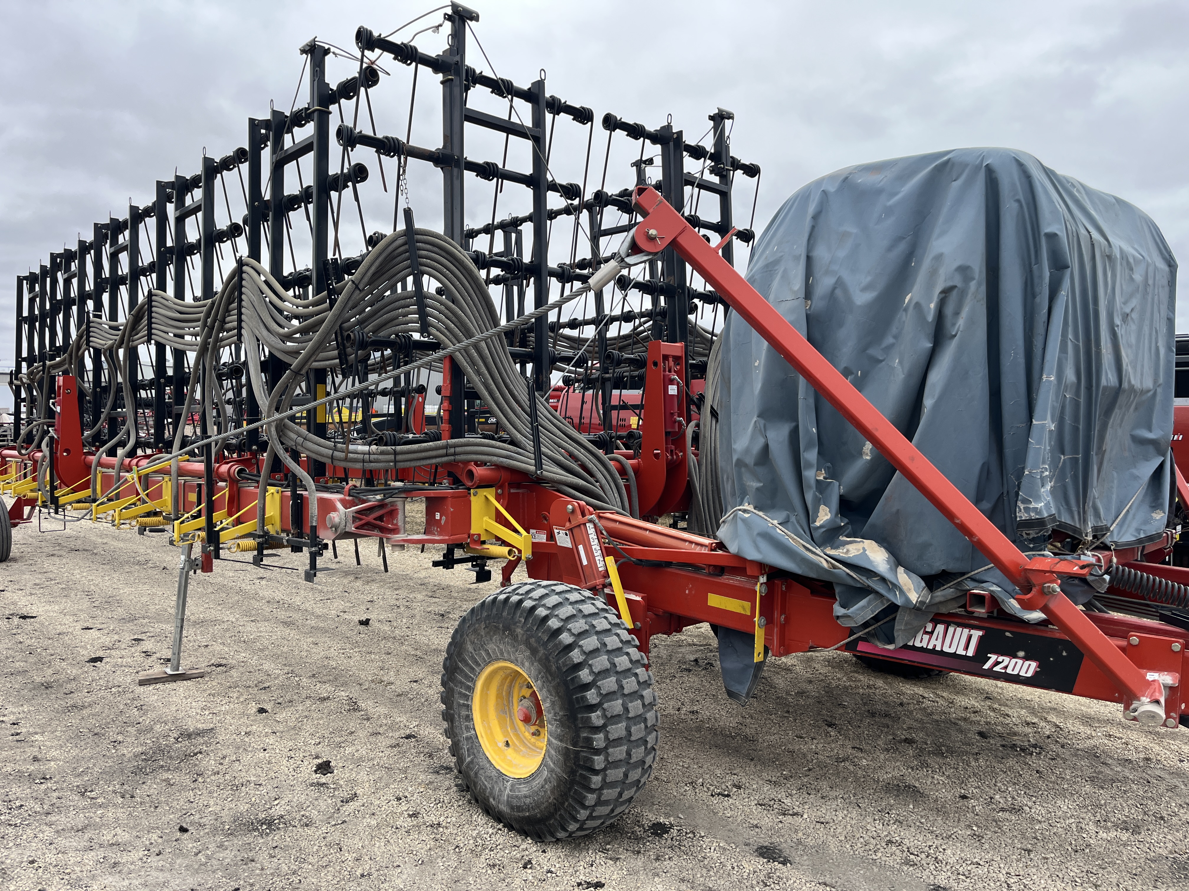 2014 Bourgault 7200 Harrow Heavy