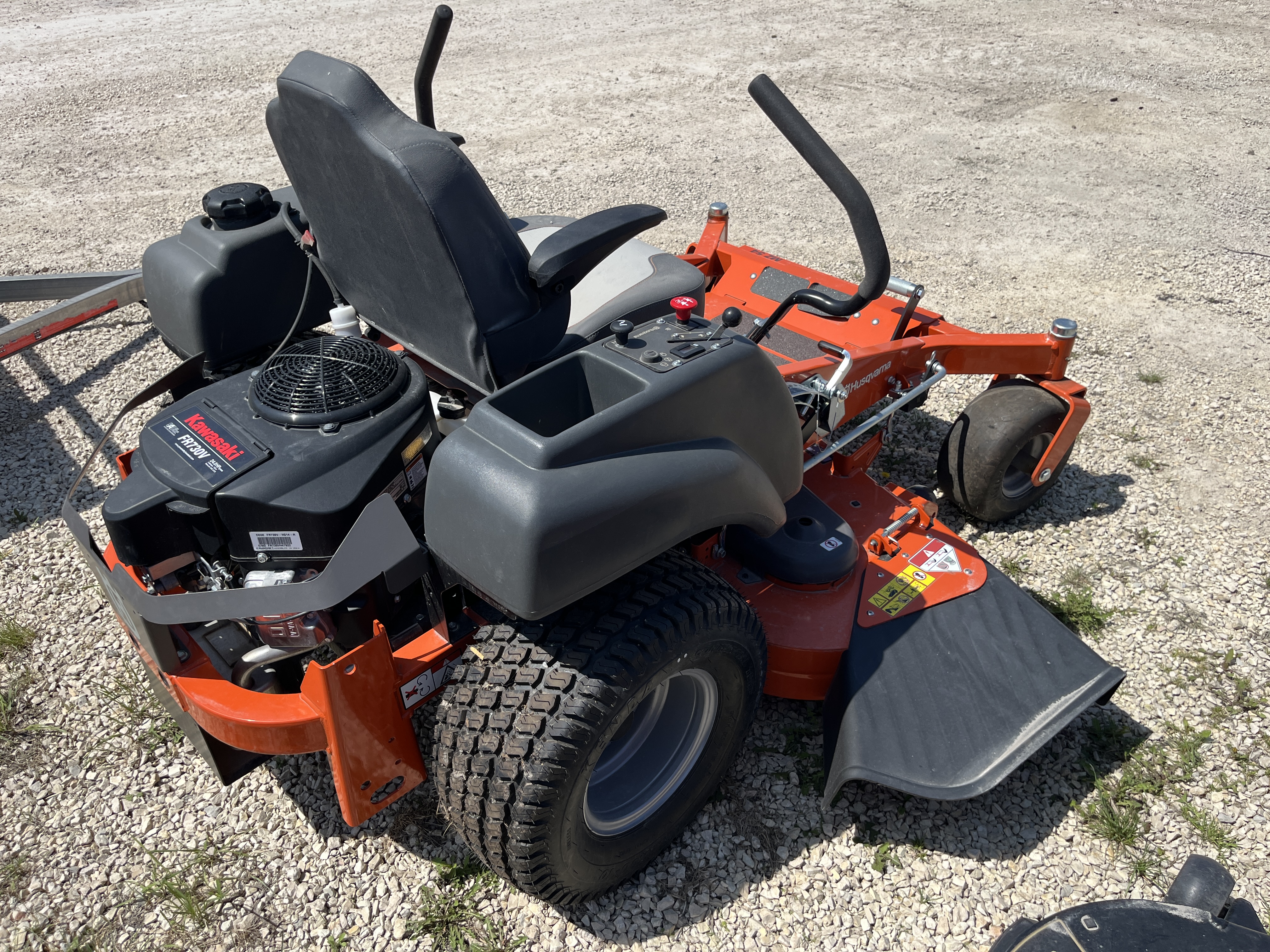 2025 Husqvarna MZ54 Mower/Zero Turn