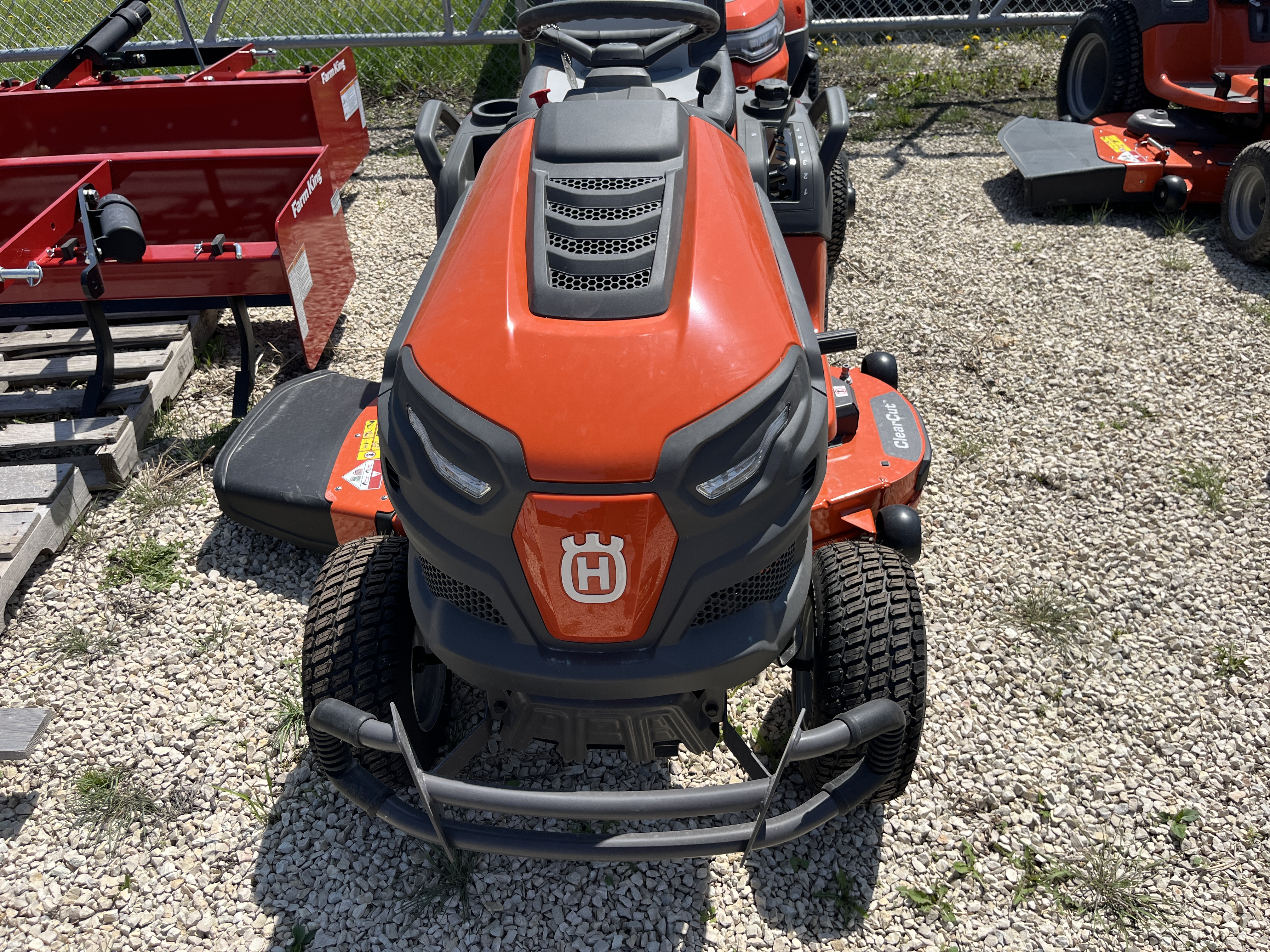 2024 Husqvarna TS248XD Mower/Riding