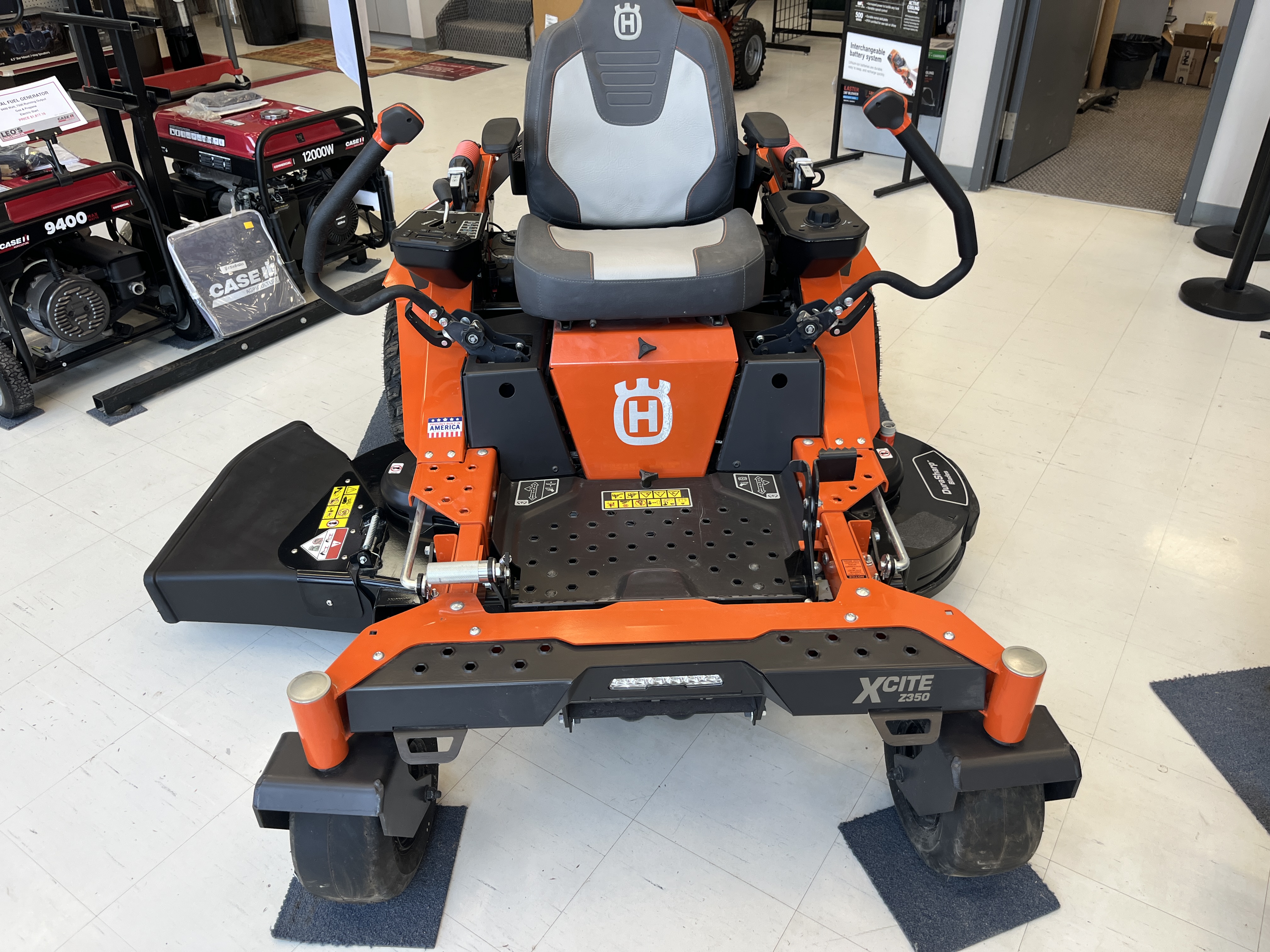 2024 Husqvarna XCITE Z350 Mower/Zero Turn