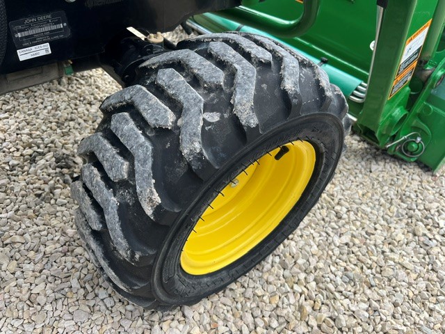 2021 John Deere 1025R Tractor
