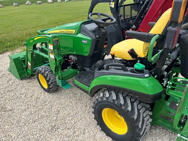 2021 John Deere 1025R Tractor
