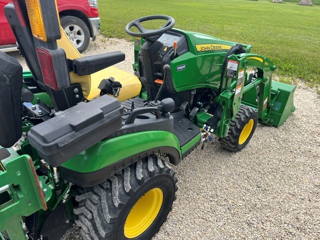 2021 John Deere 1025R Tractor