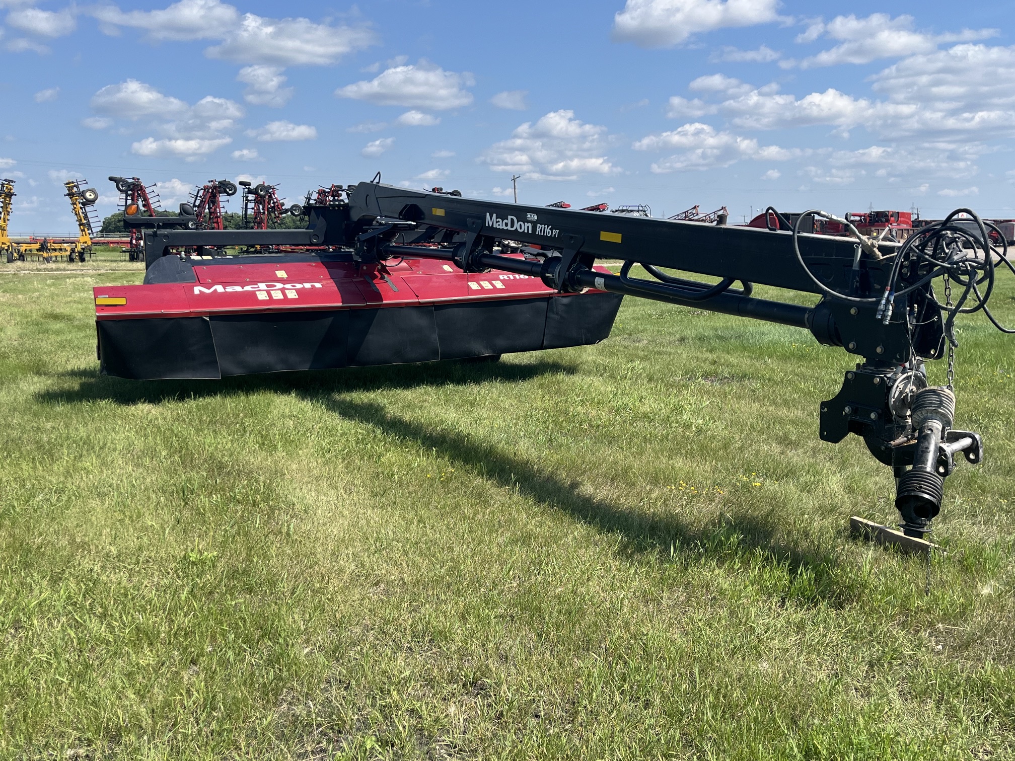 2017 MacDon R116PT Mower Conditioner/Disc