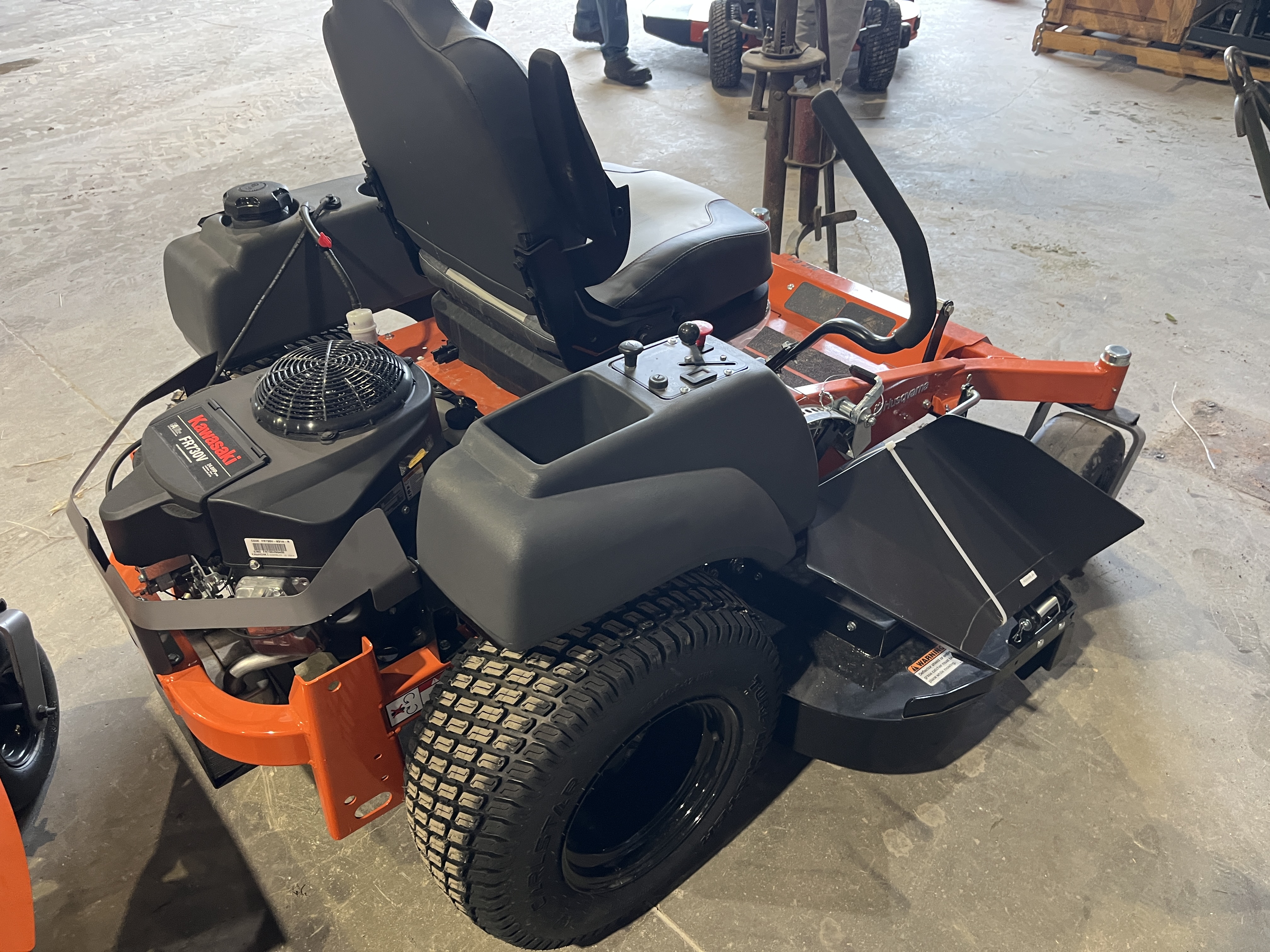 2026 Husqvarna MZ61 Mower/Zero Turn
