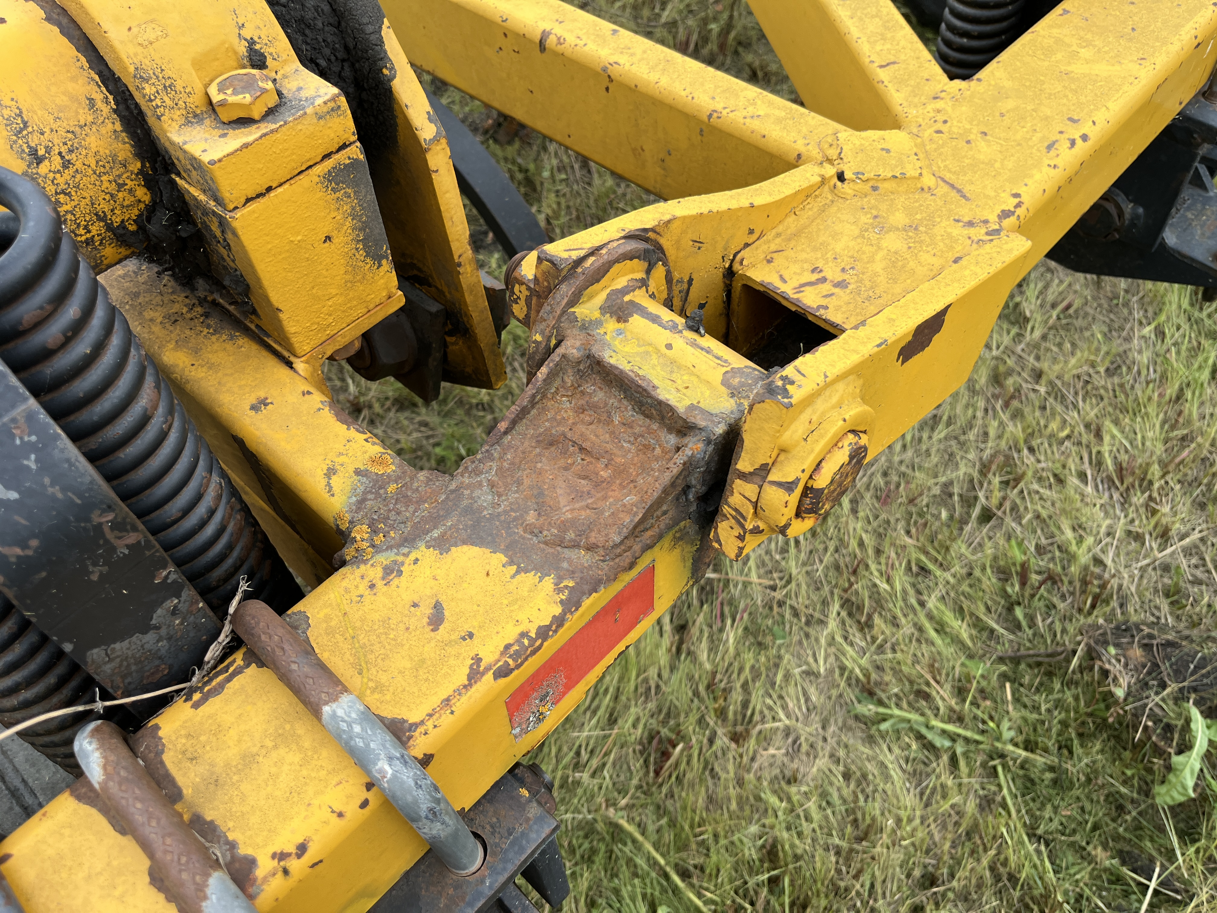 1990 Ezee-On 7400 Field Cultivator