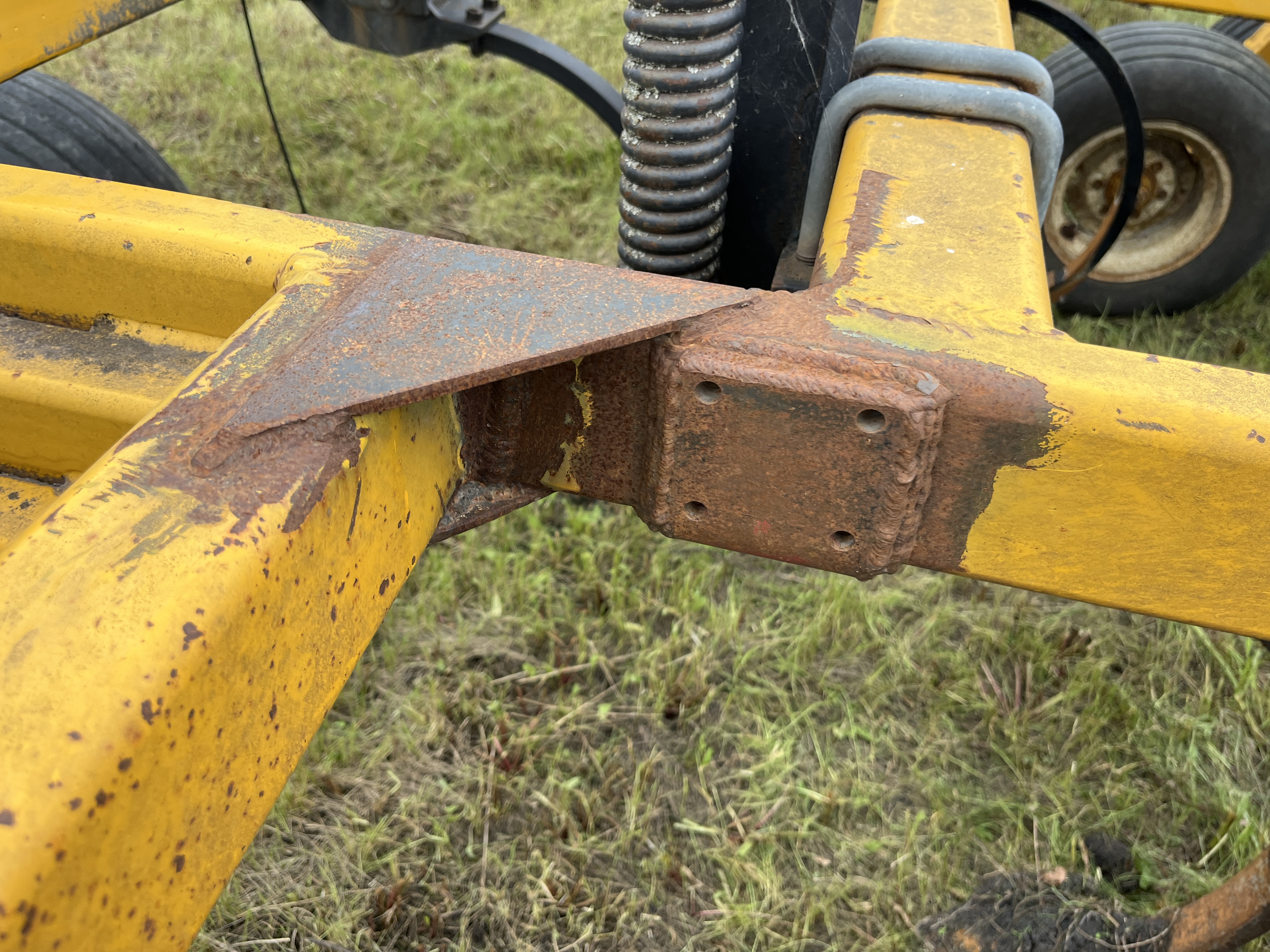 1990 Ezee-On 7400 Field Cultivator