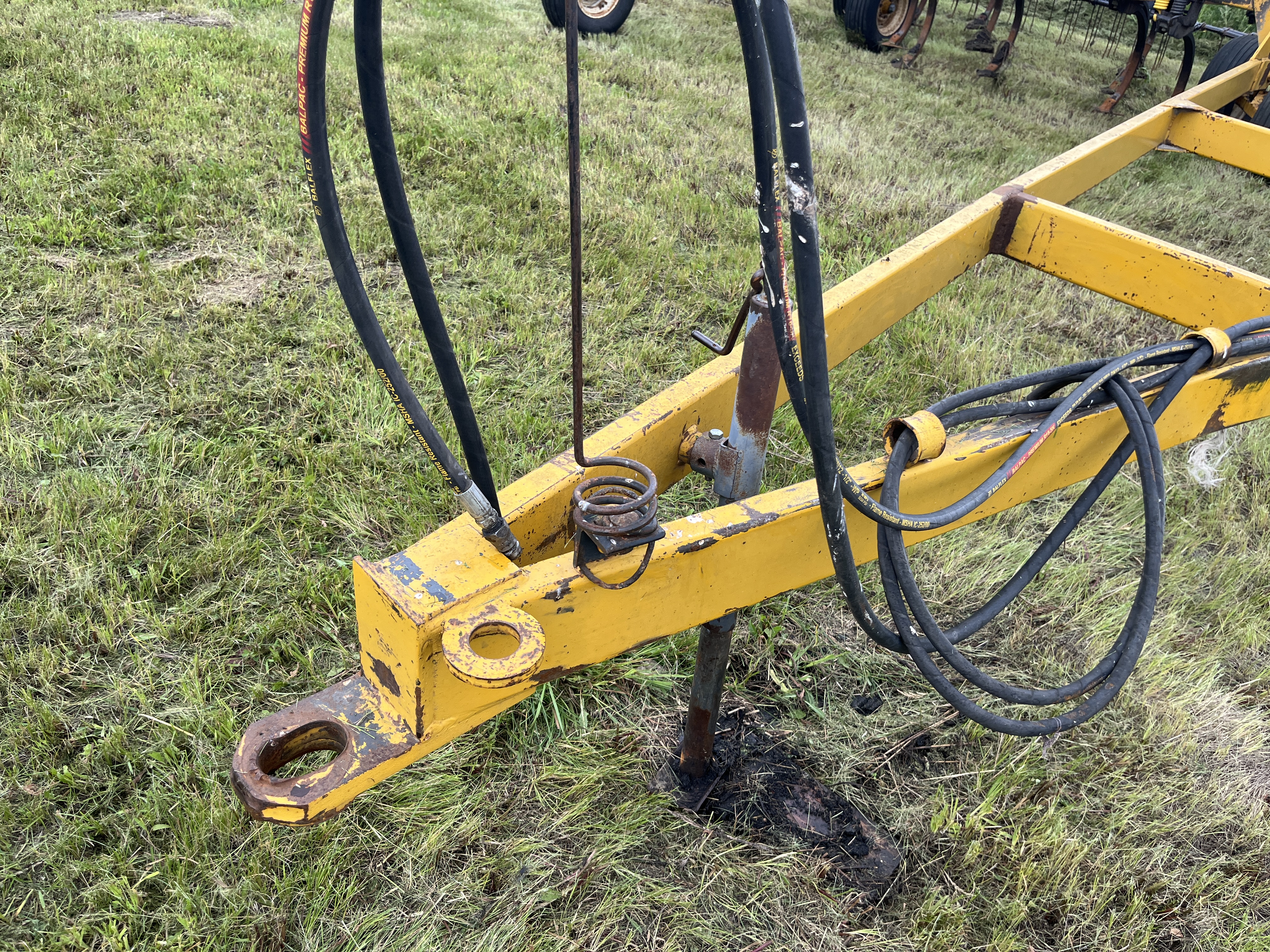 1990 Ezee-On 7400 Field Cultivator