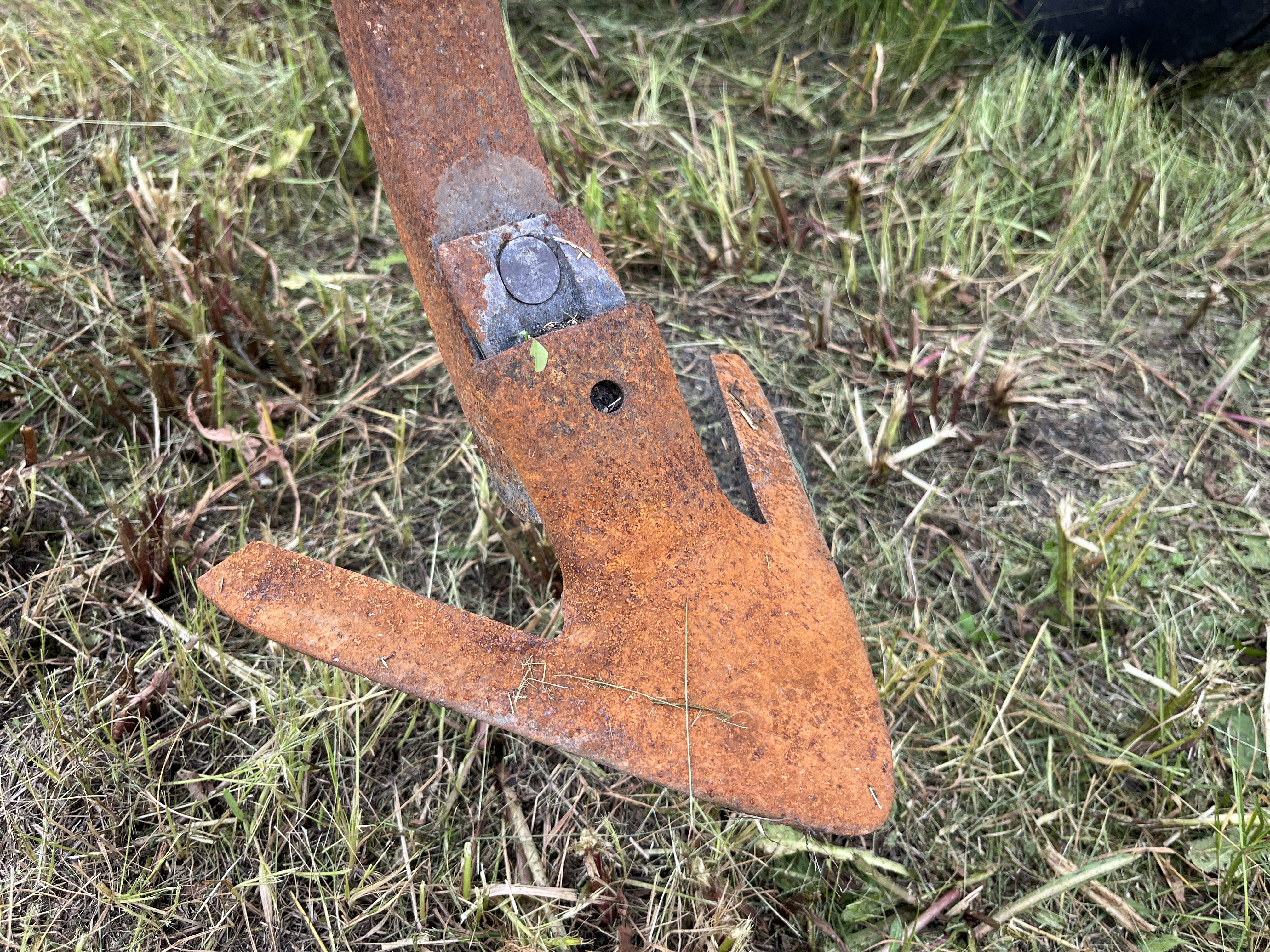 1990 Ezee-On 7400 Field Cultivator