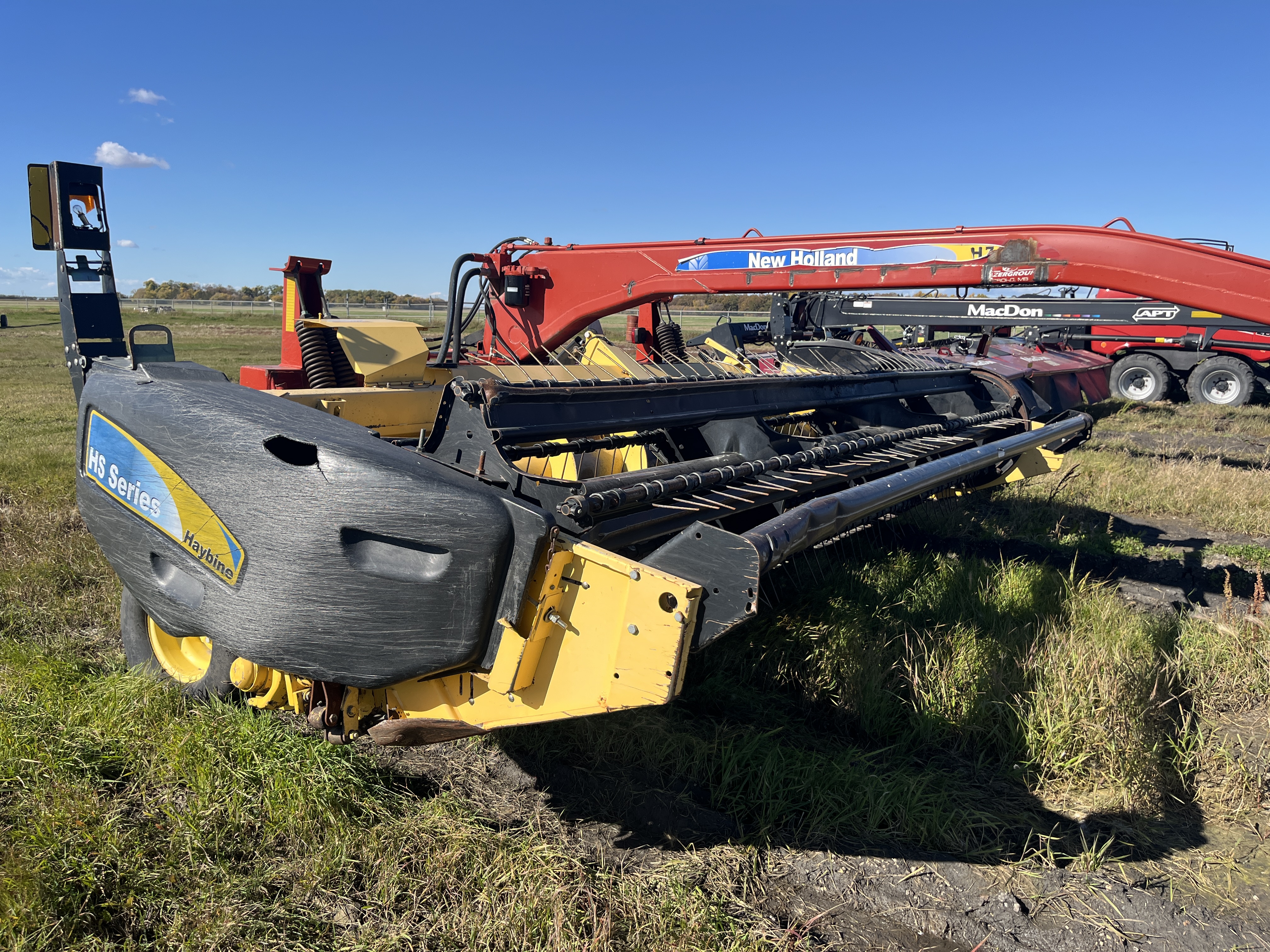 2009 New Holland H7150 Mower Conditioner