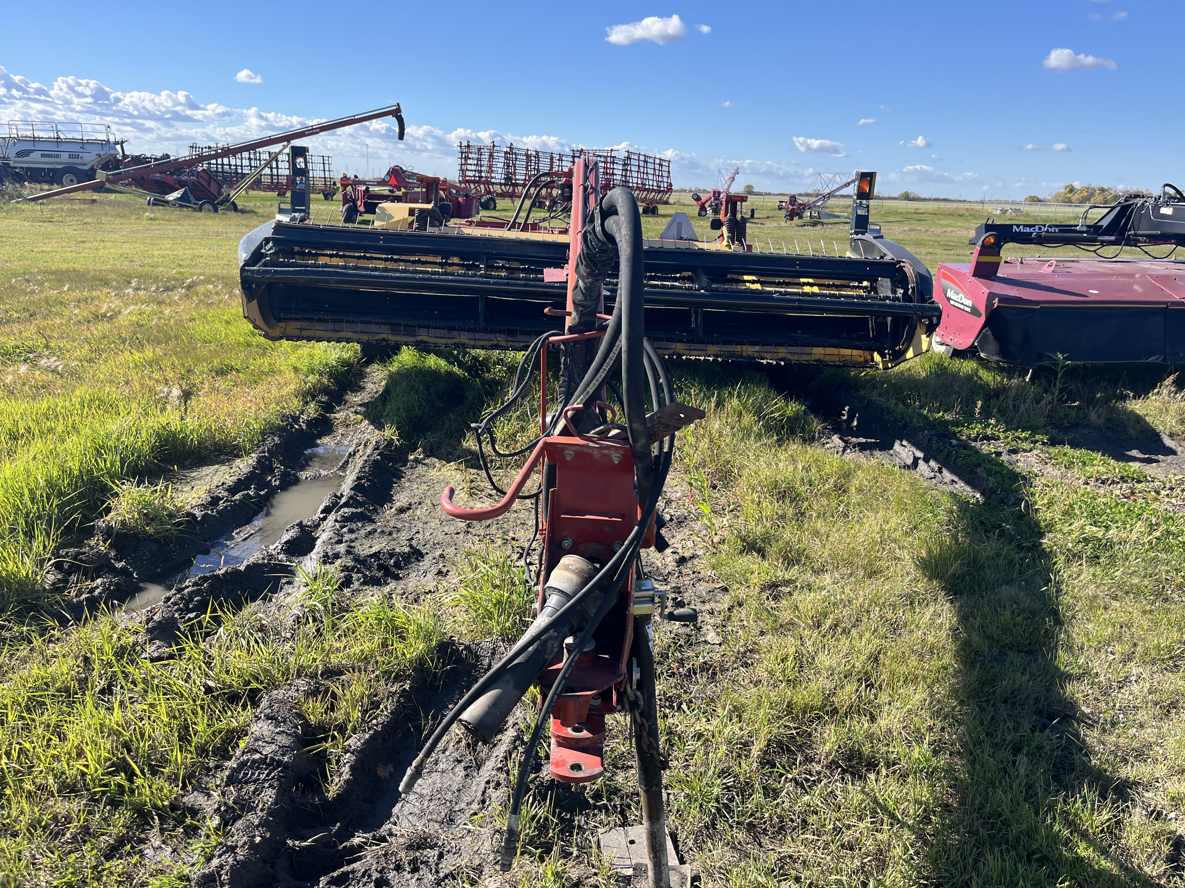 2009 New Holland H7150 Mower Conditioner