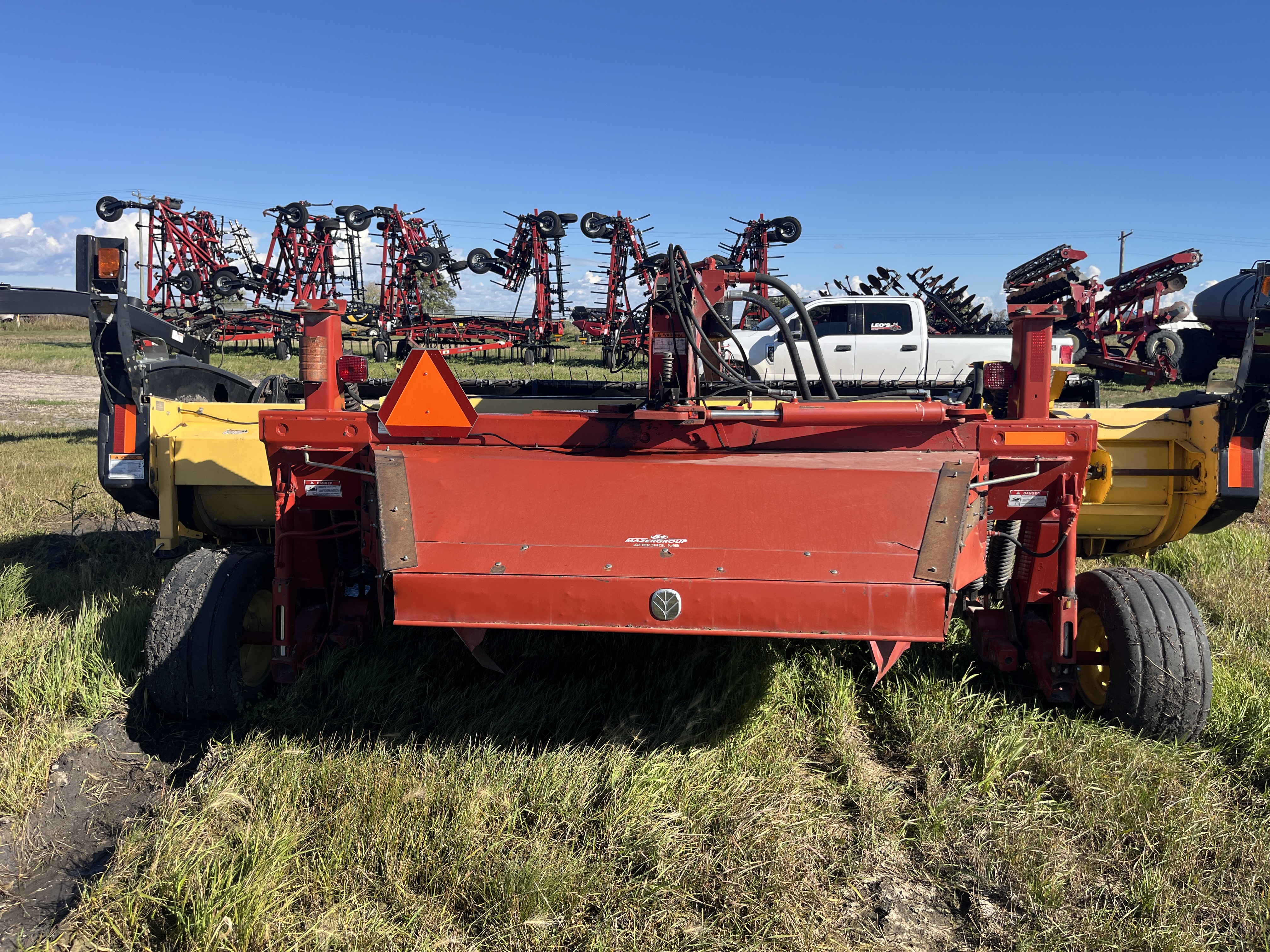 2009 New Holland H7150 Mower Conditioner