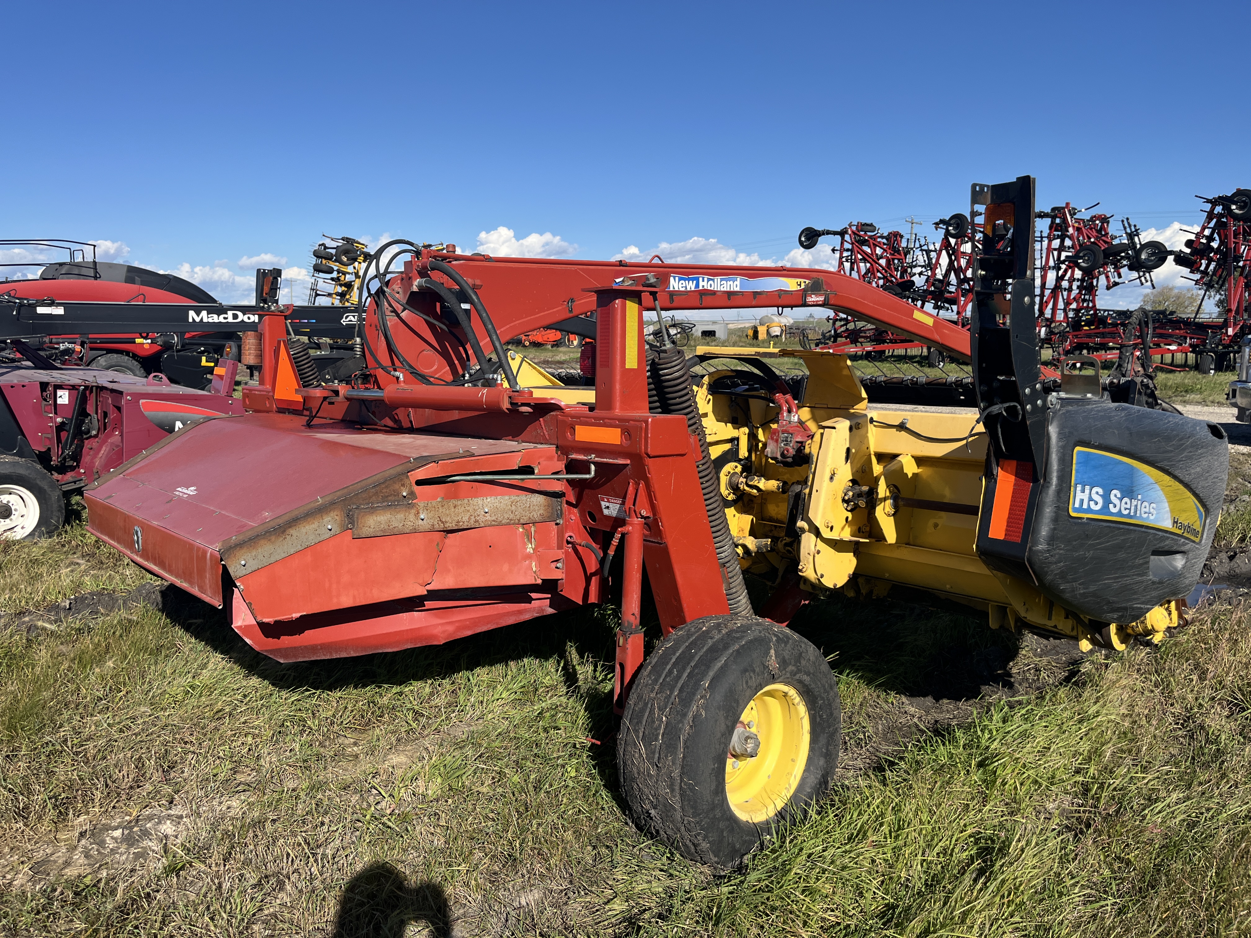 2009 New Holland H7150 Mower Conditioner