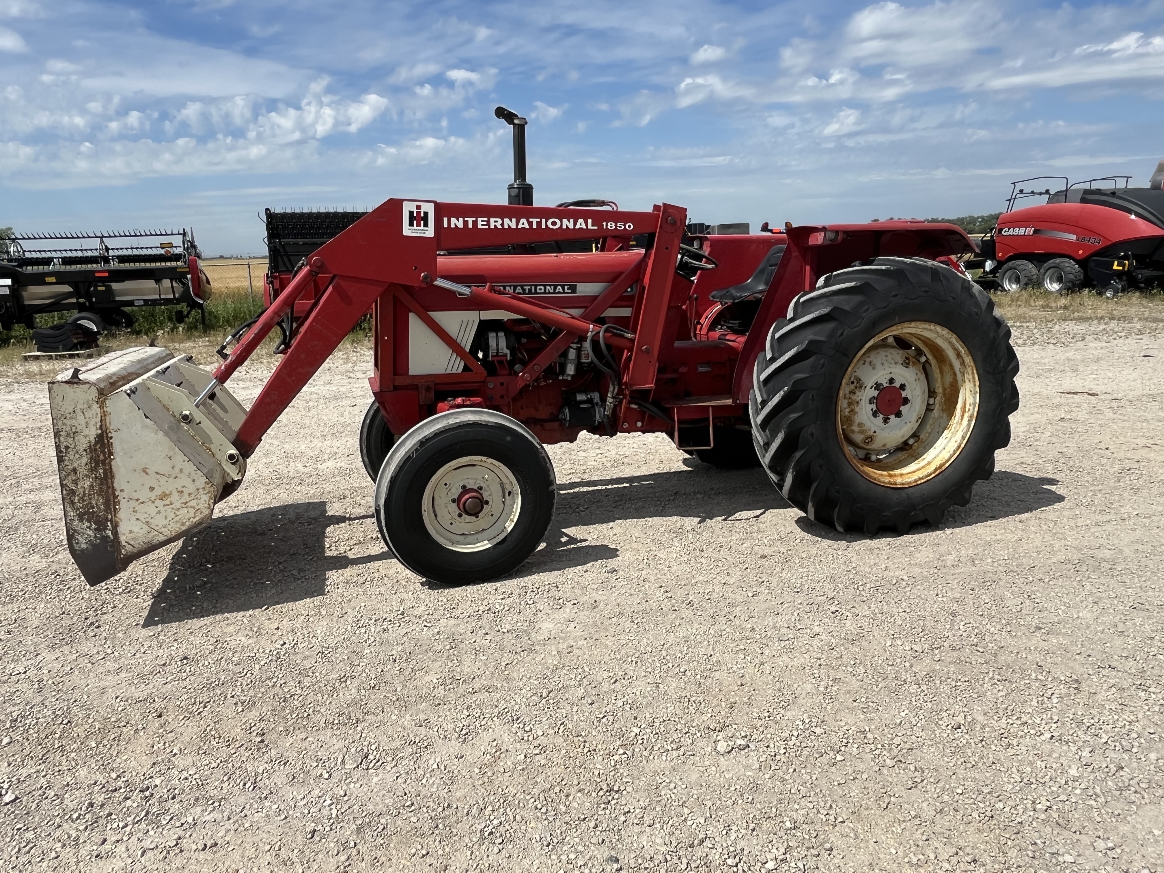 1973 International 574 Tractor