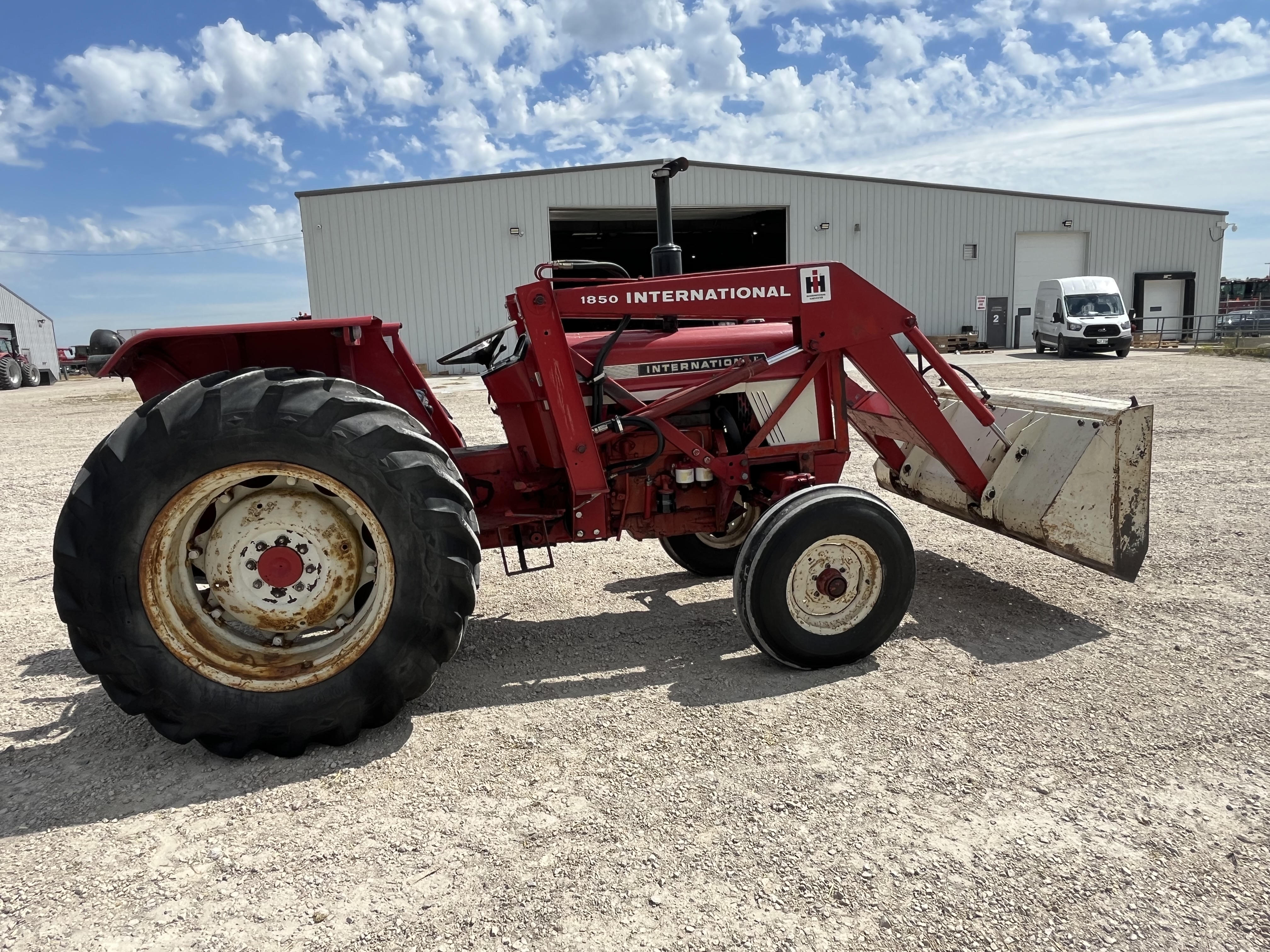 1973 International 574 Tractor