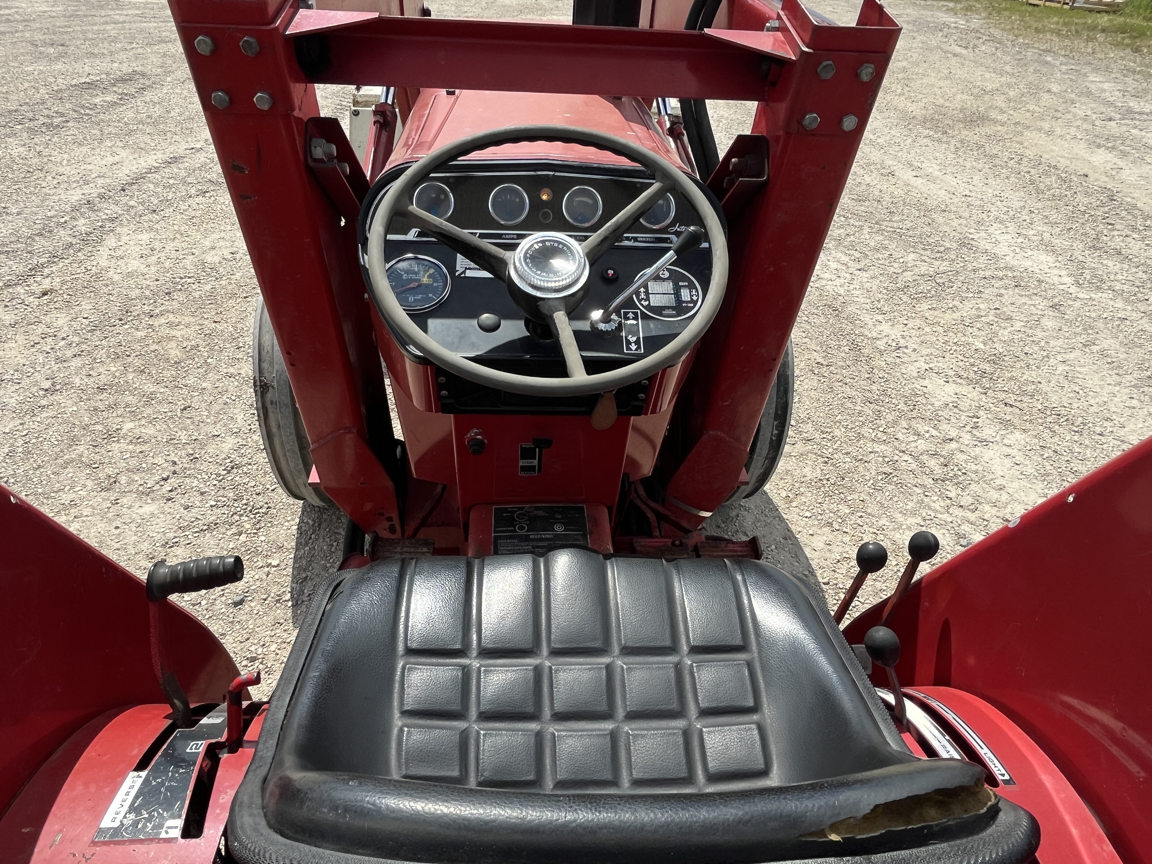 1973 International 574 Tractor