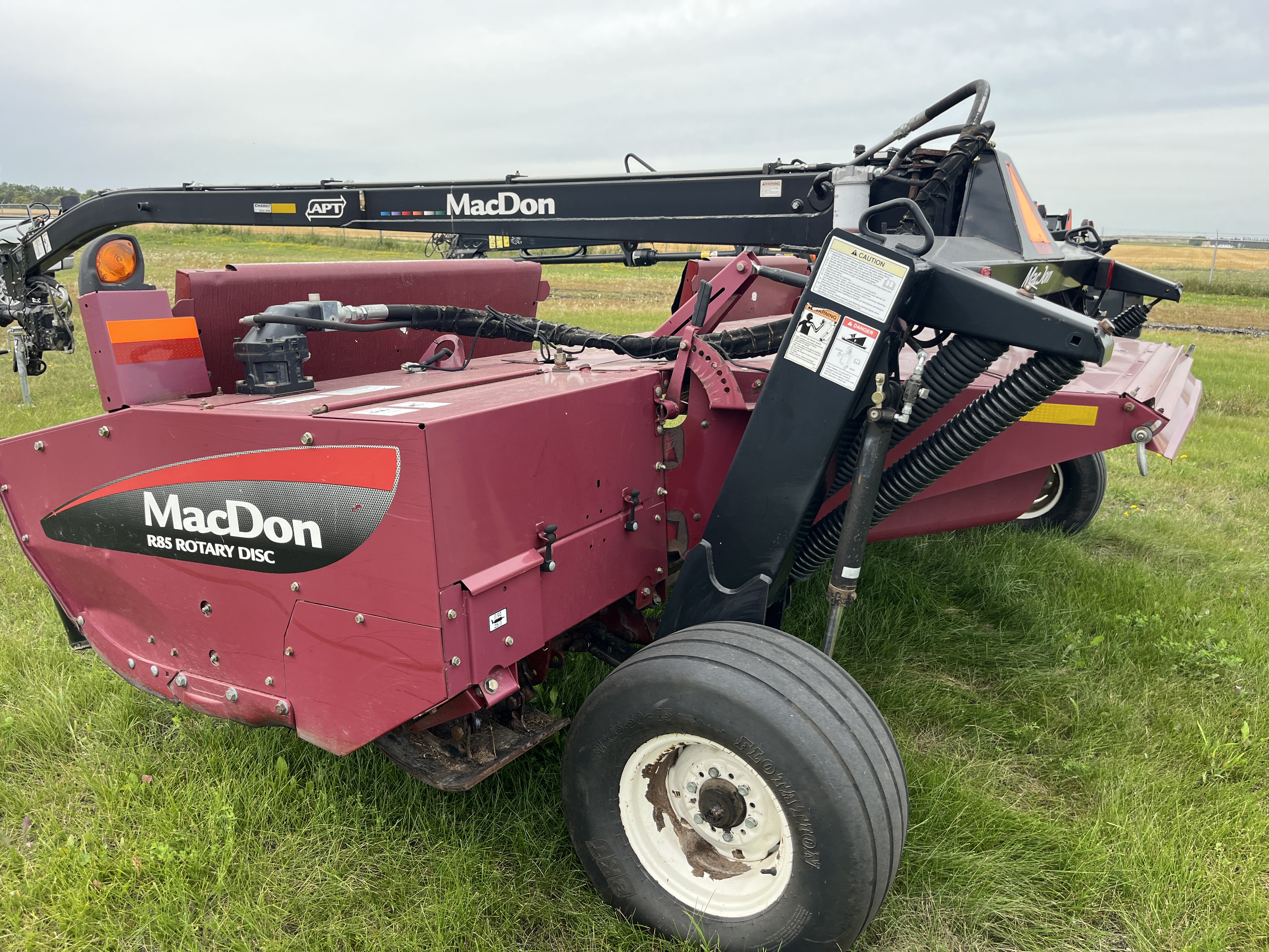 2012 MacDon R85 Mower Conditioner