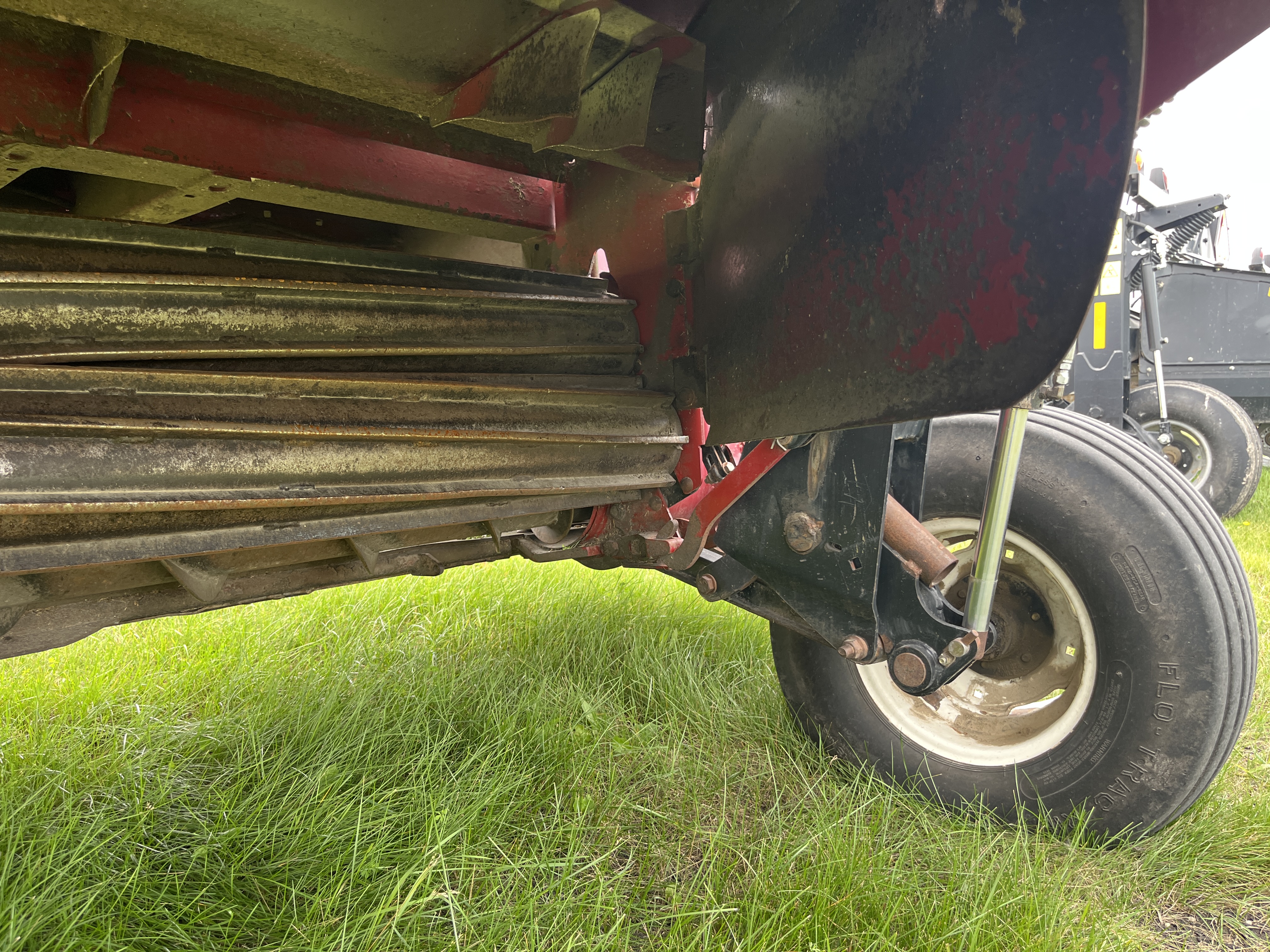 2012 MacDon R85 Mower Conditioner