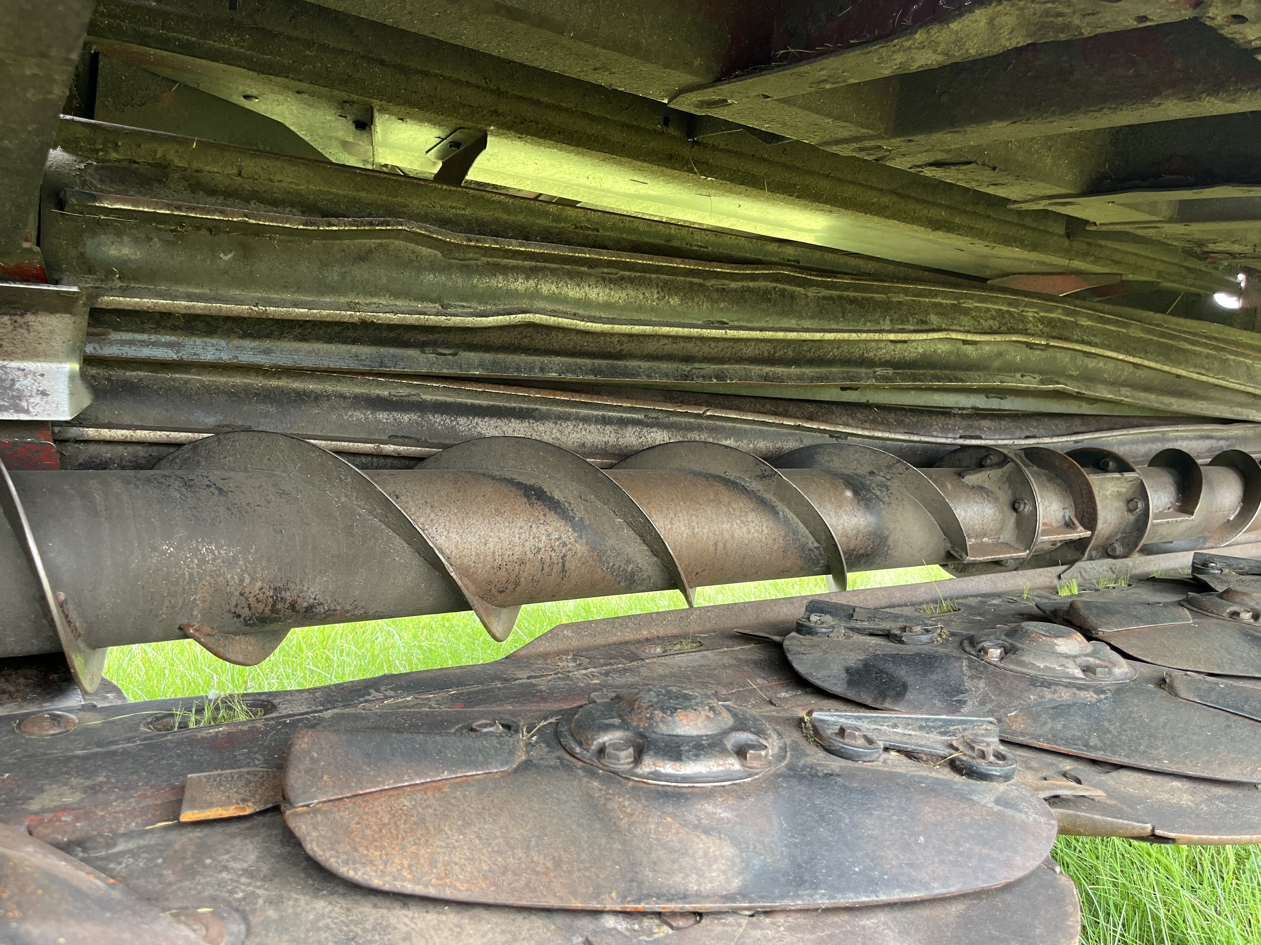 2012 MacDon R85 Mower Conditioner