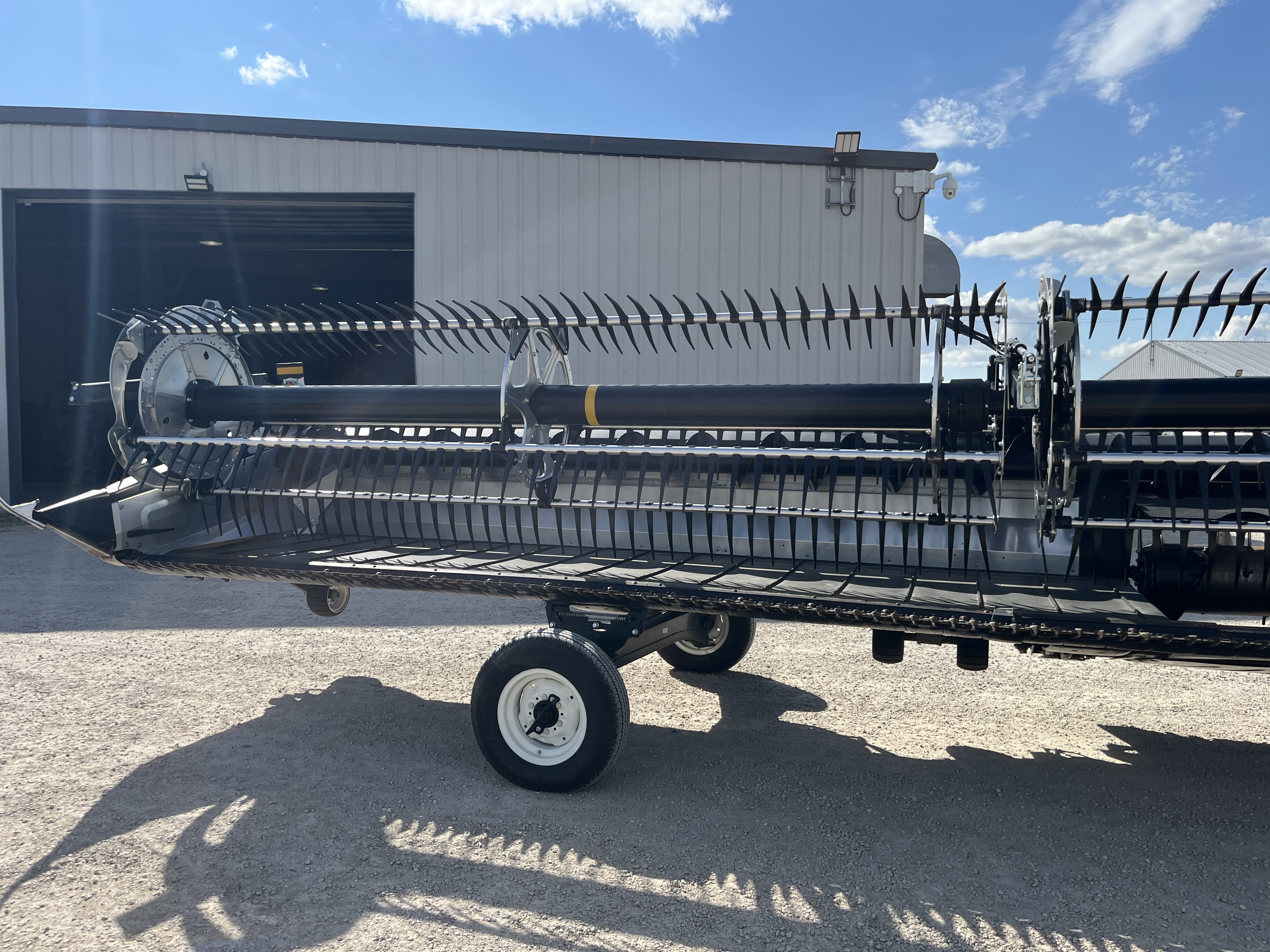 2022 MacDon FD240 Header Combine
