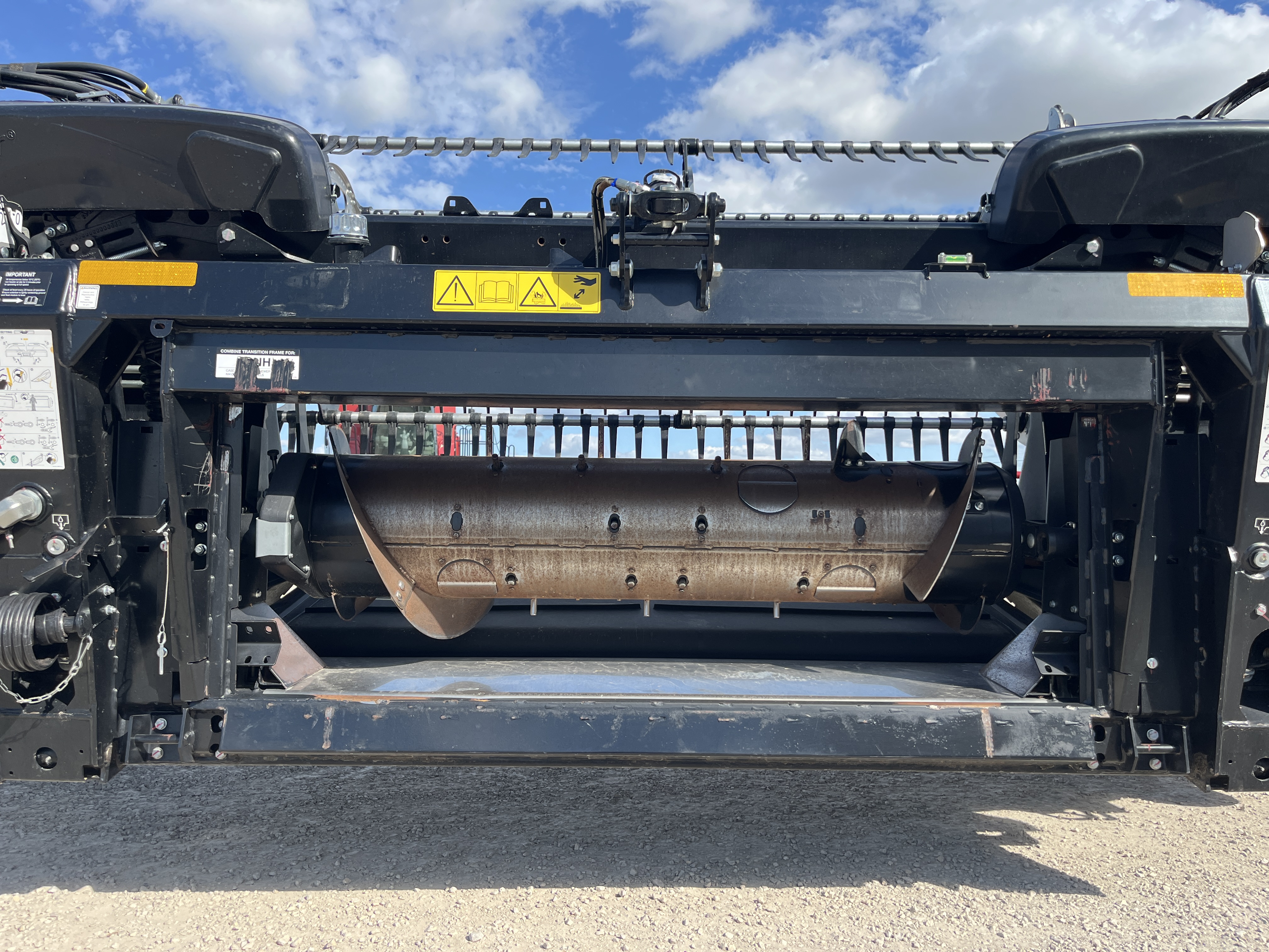 2022 MacDon FD240 Header Combine