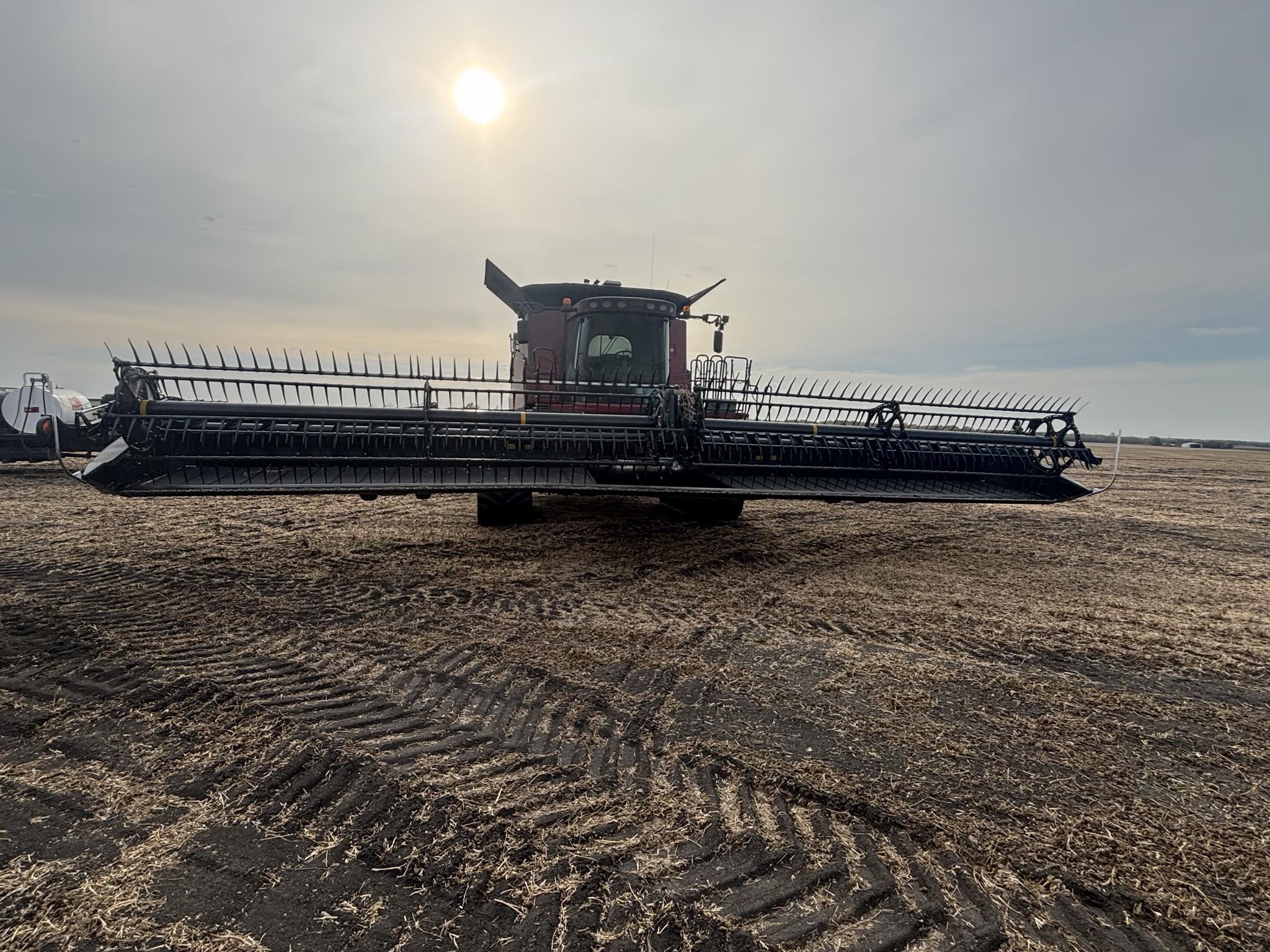 2016 MacDon FD75-40 Header Combine