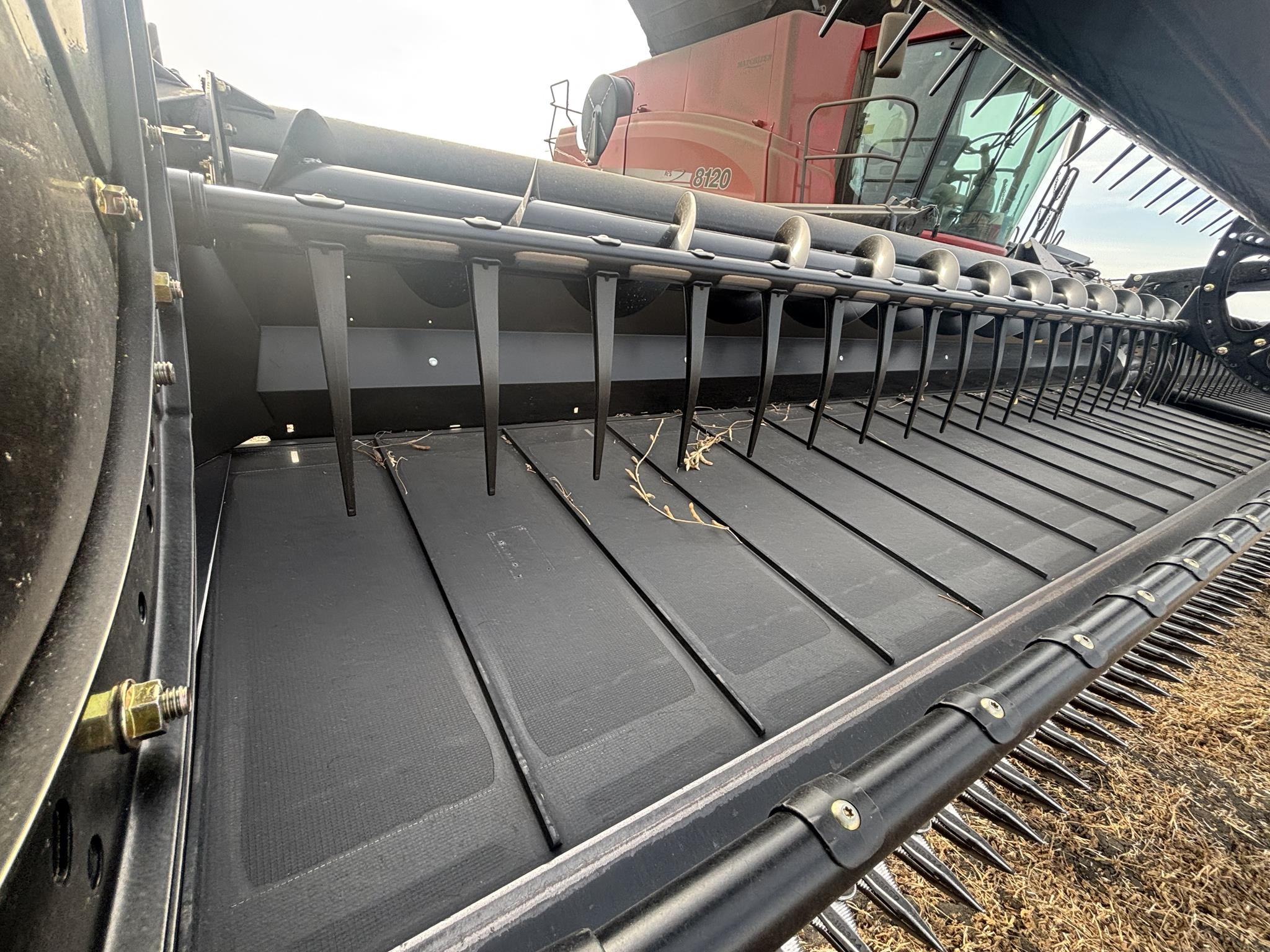 2016 MacDon FD75-40 Header Combine
