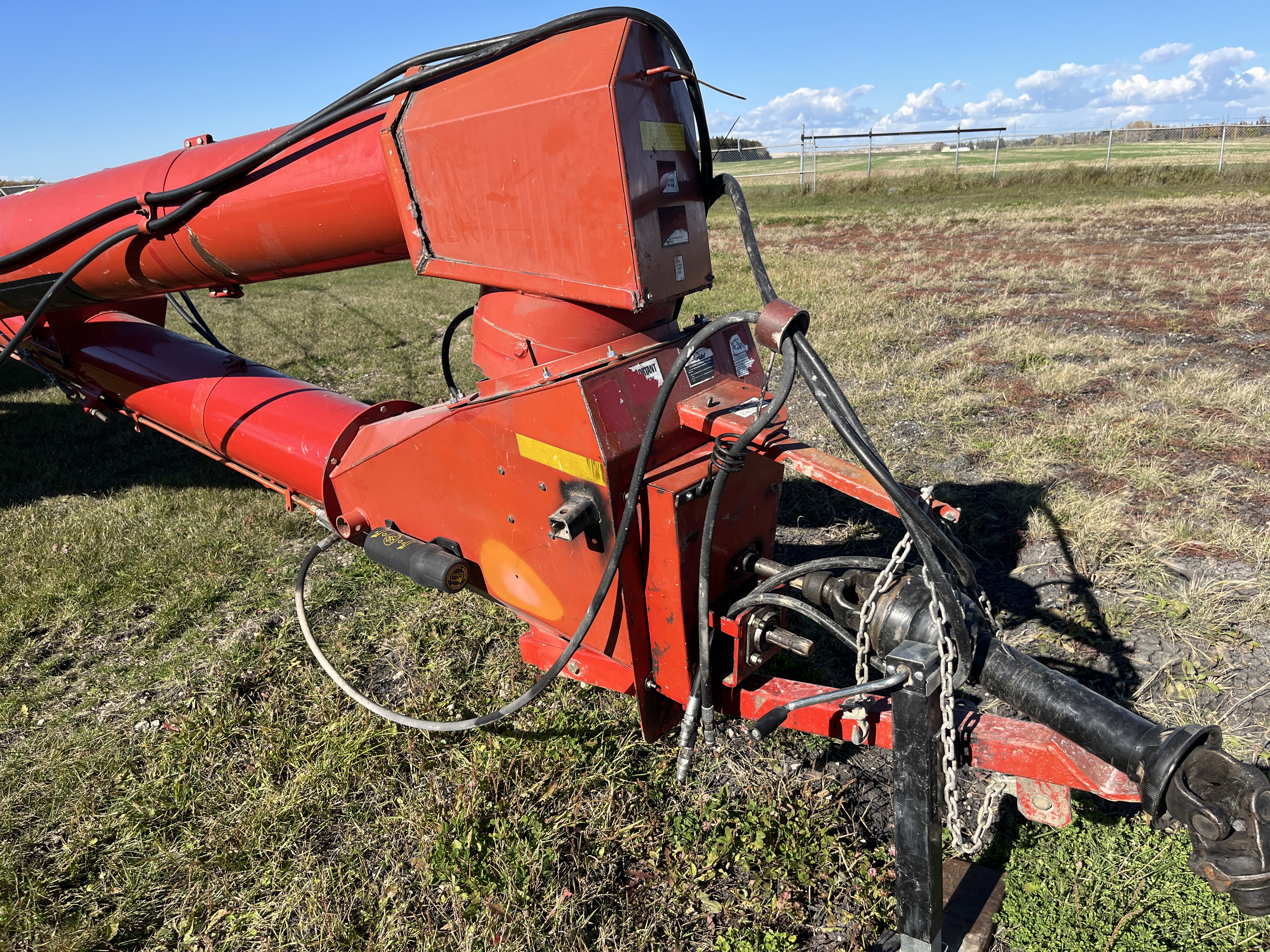 2013 Farm King Y1385 TMMR Grain Auger