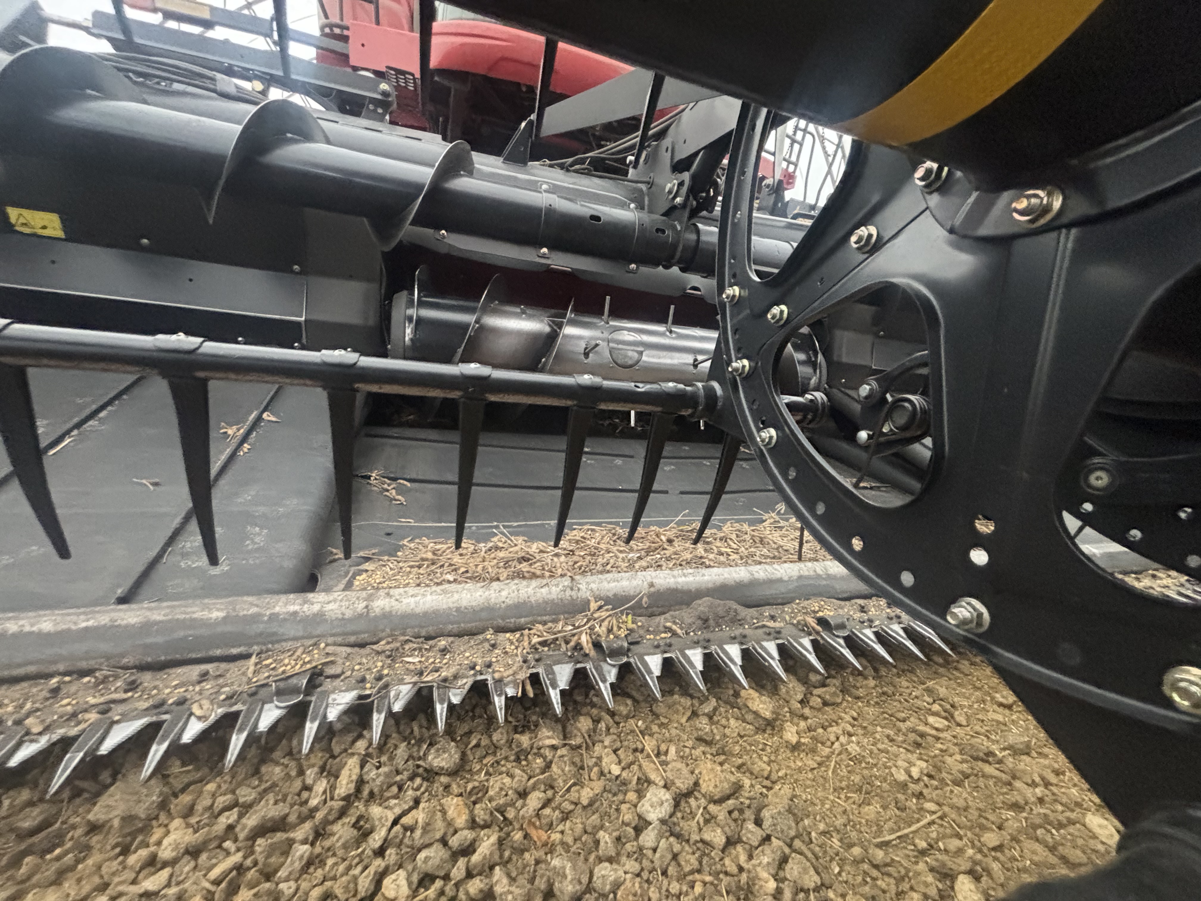 2015 MacDon FD75-35 Header Combine