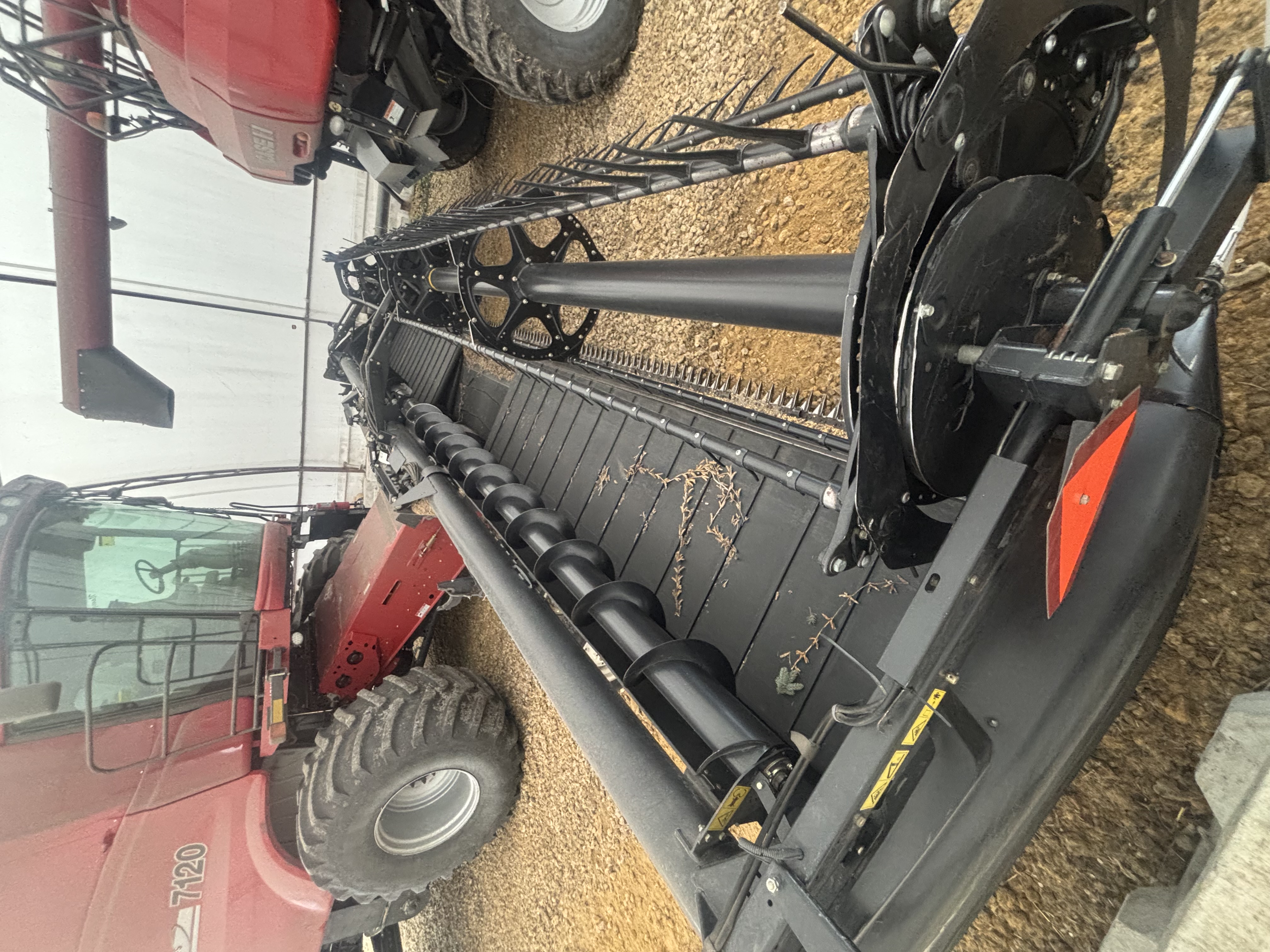 2015 MacDon FD75-35 Header Combine