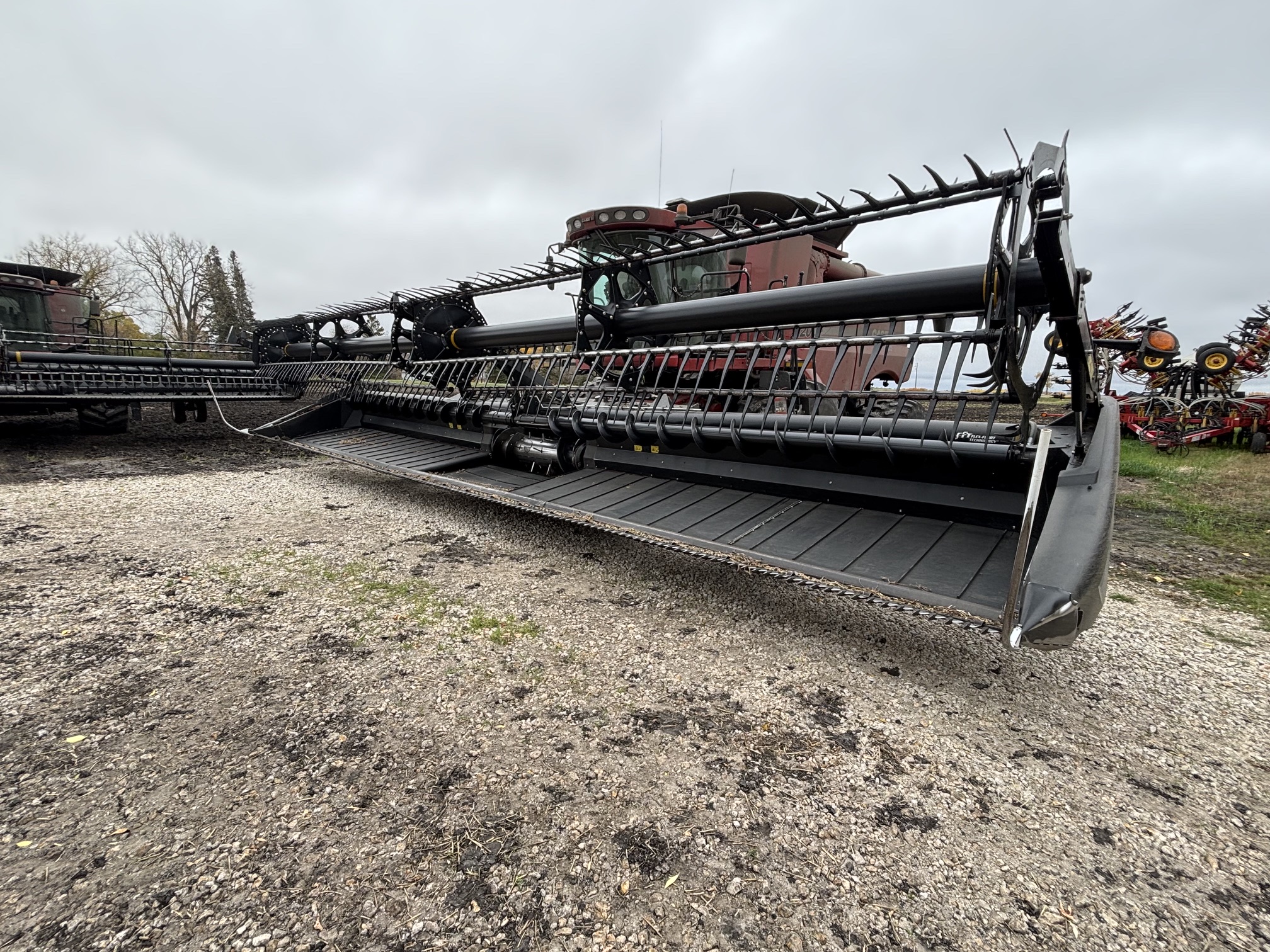 2015 MacDon FD75-35 Header Combine