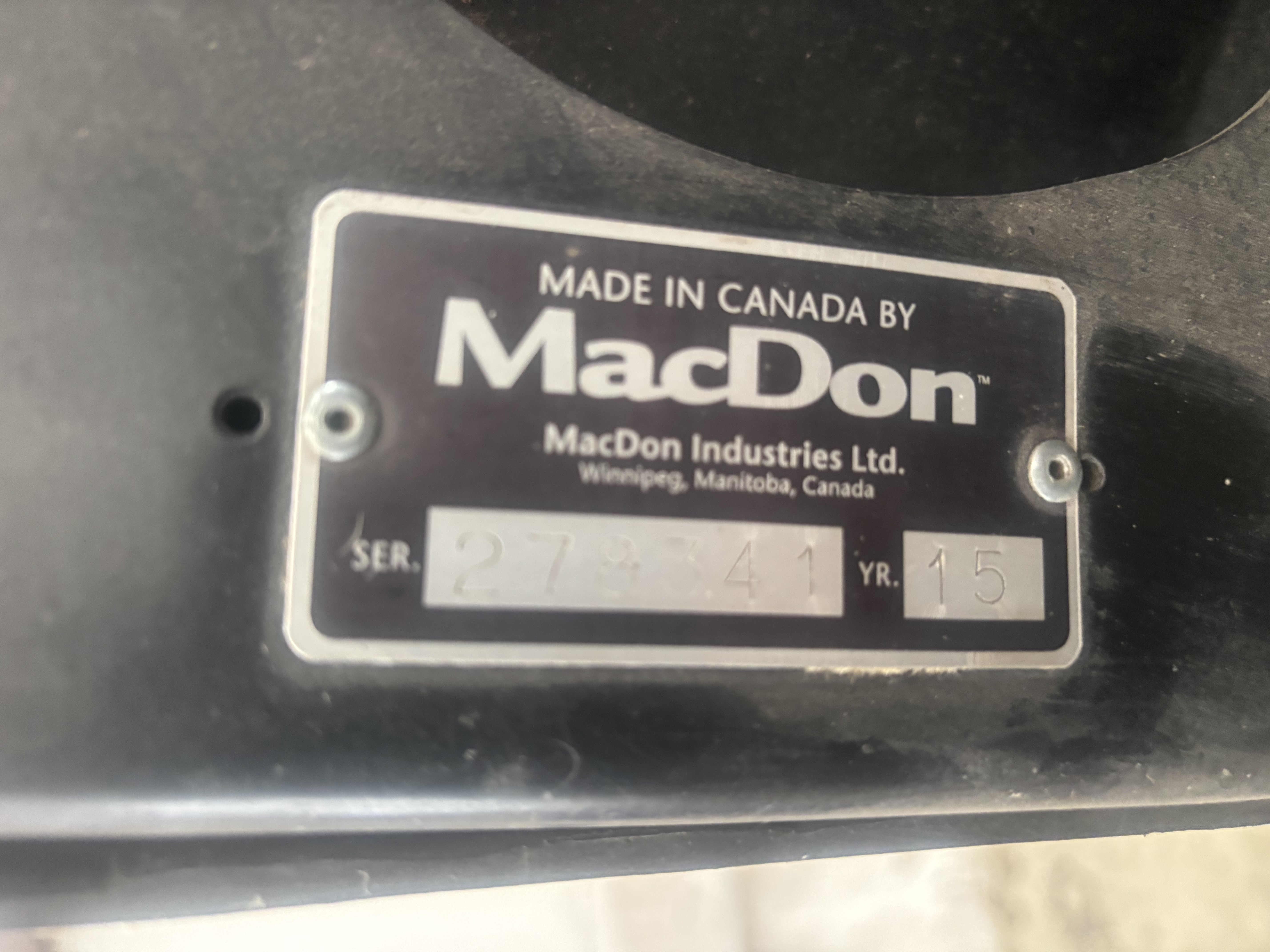 2015 MacDon FD75-35 Header Combine