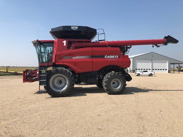 2018 Case 8240 Combine