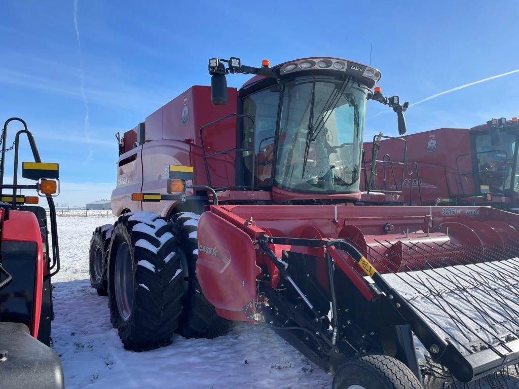 2023 Case 8250 Combine