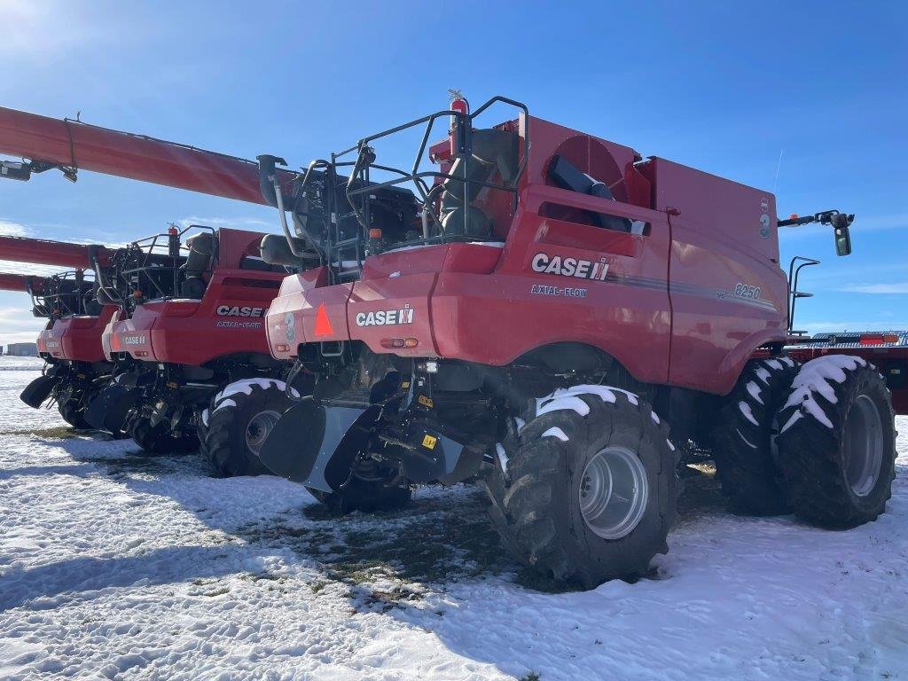2023 Case 8250 Combine