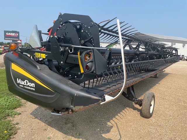 2018 MacDon FD75-40 Header Combine