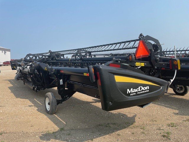 2018 MacDon FD75-40 Header Combine