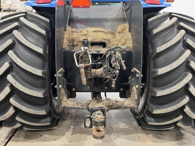 2003 New Holland TJ425 Tractor 4WD