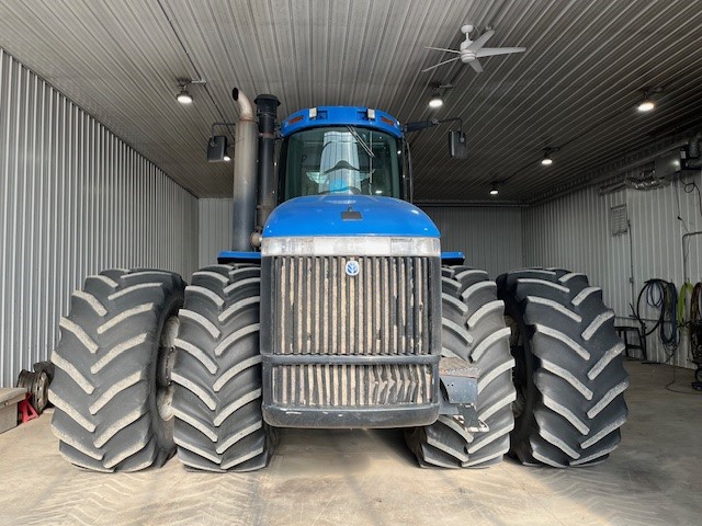 2003 New Holland TJ425 Tractor 4WD