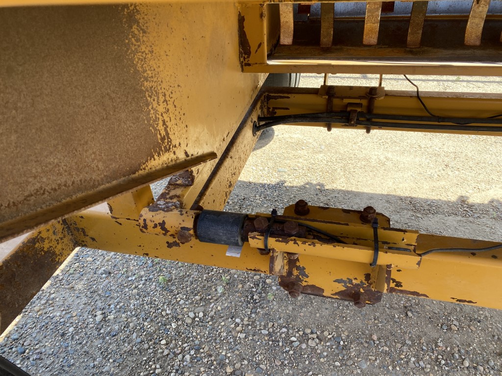 2005 Haybuster 2650 Bale Processor